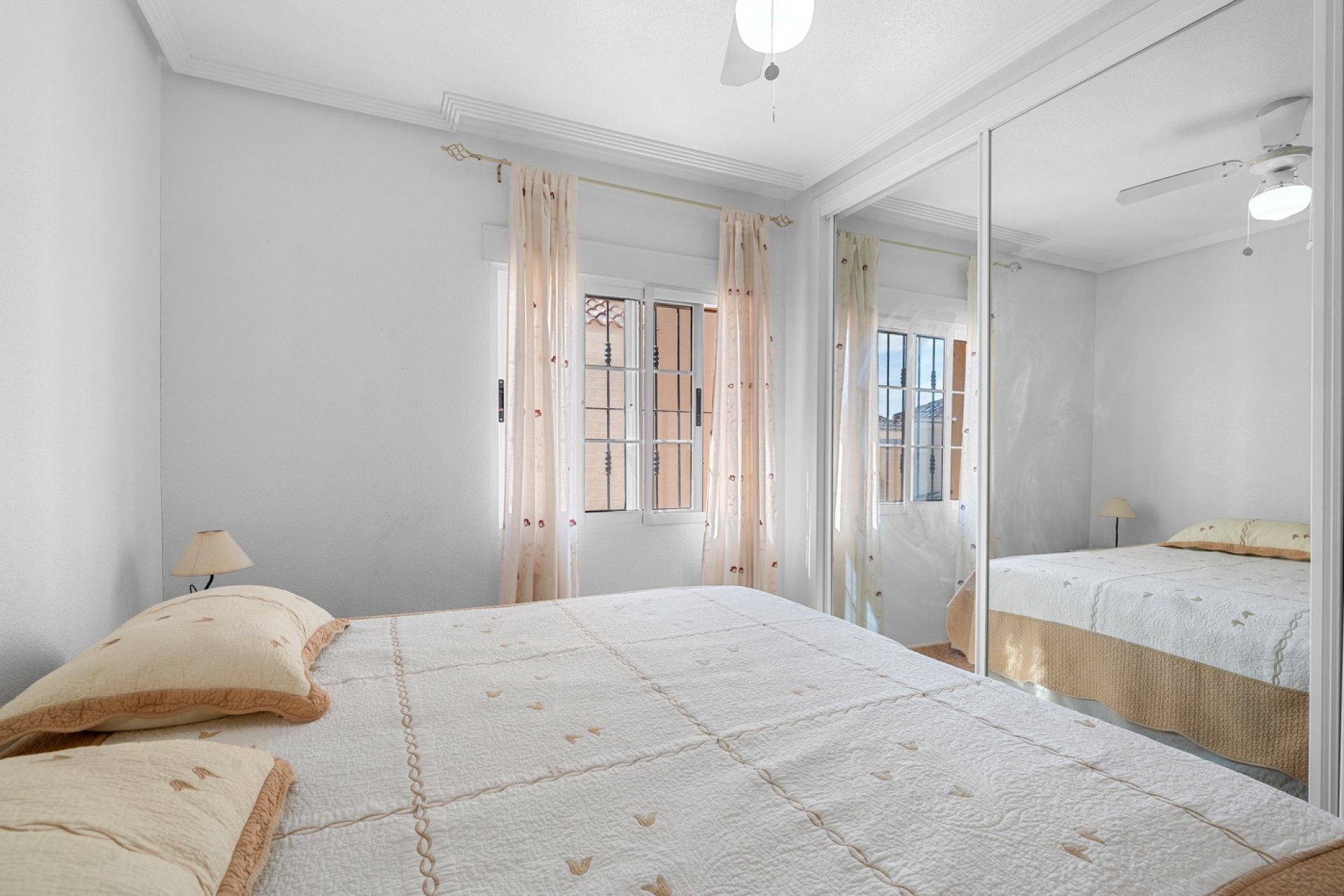 Resale - Villa -
Guardamar del Segura - El Raso