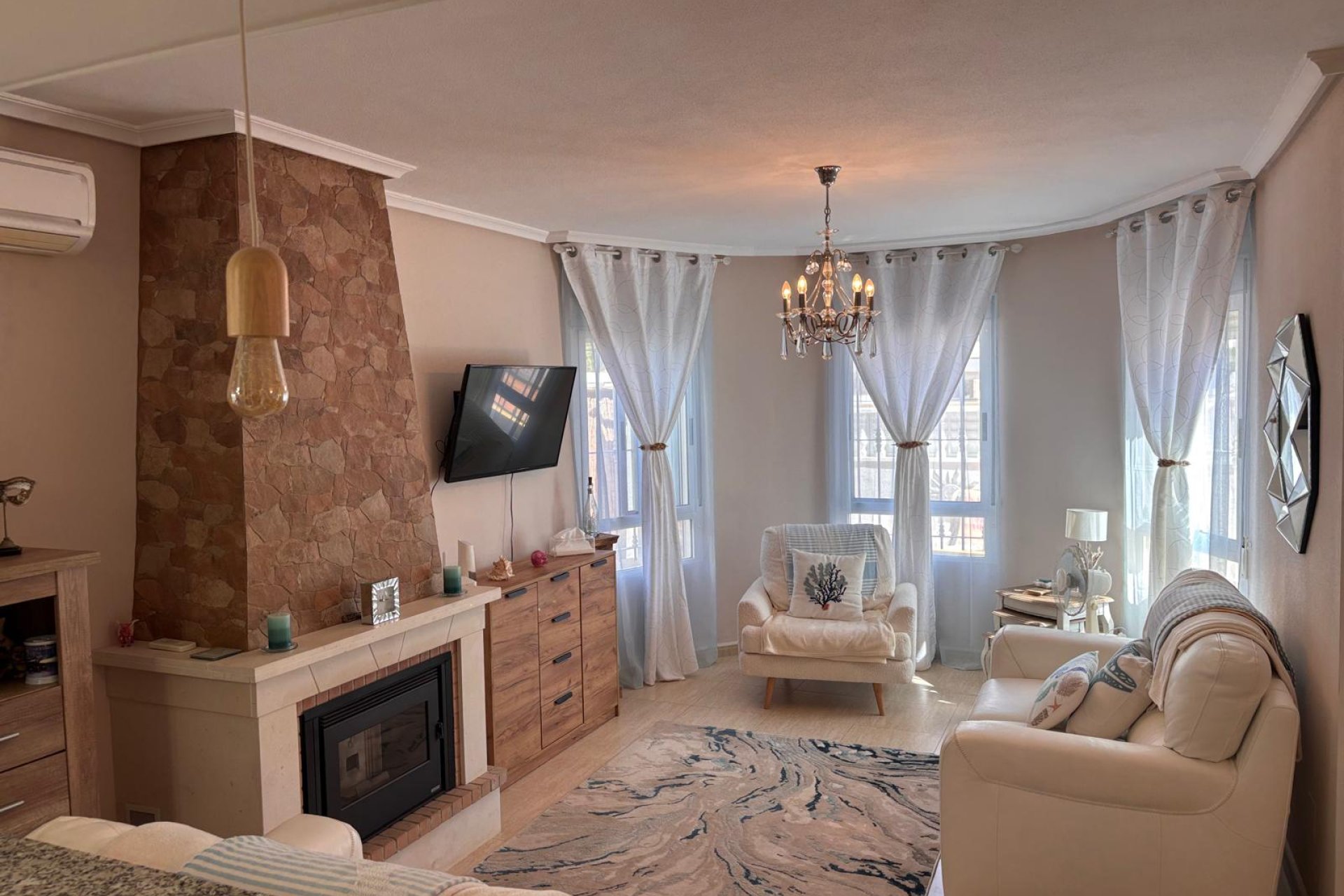 Resale - Villa -
Guardamar del Segura - El Raso