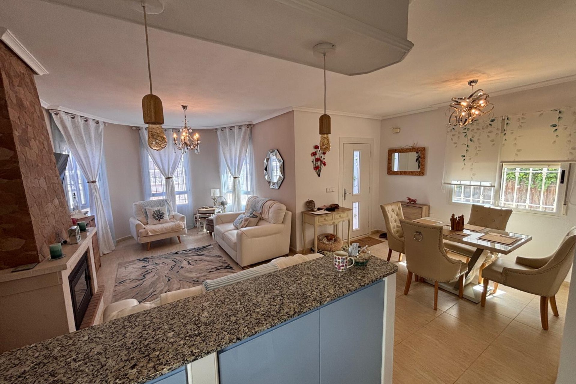 Resale - Villa -
Guardamar del Segura - El Raso