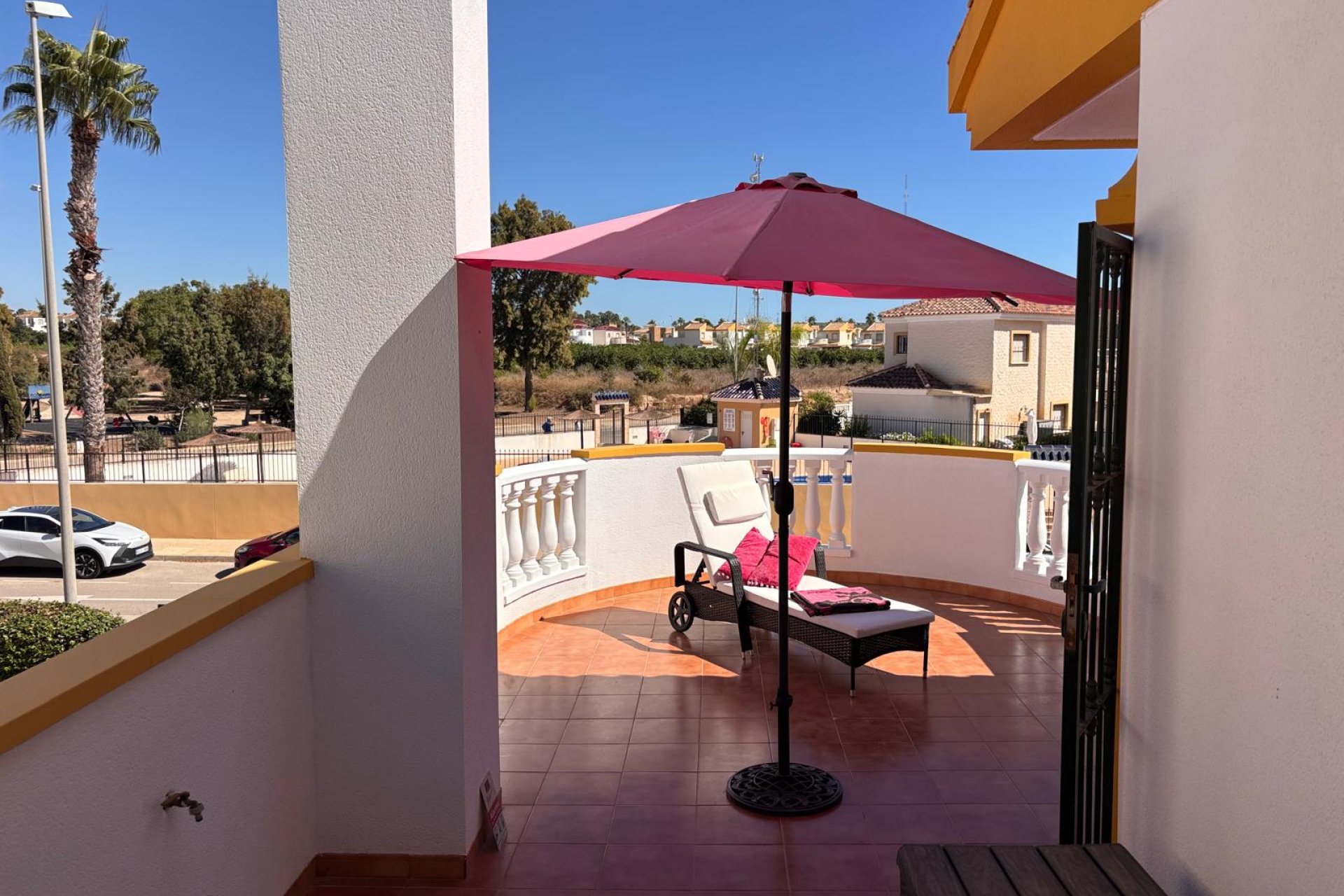 Resale - Villa -
Guardamar del Segura - El Raso