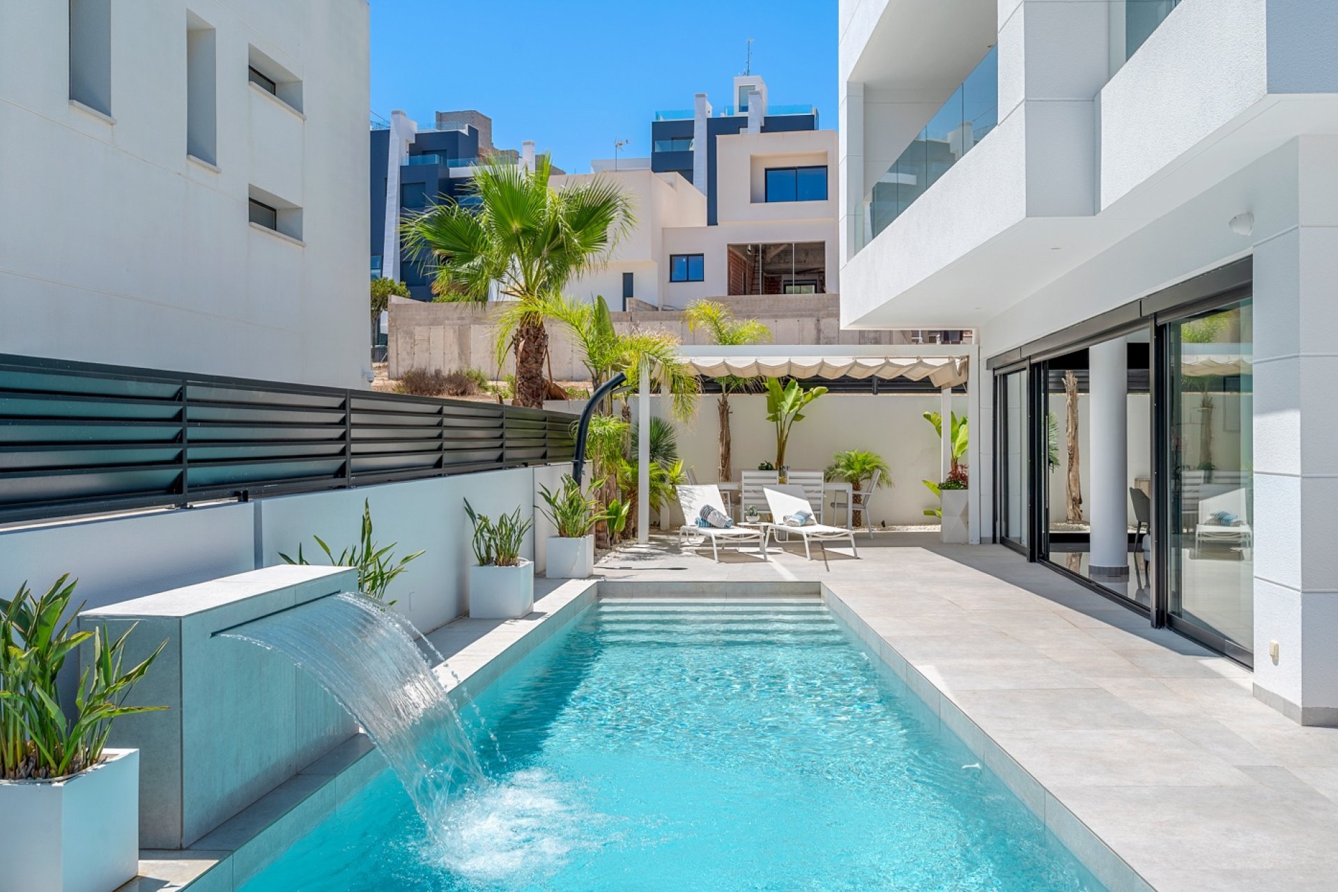 Resale - Villa -
Guardamar del Segura - Los Secanos