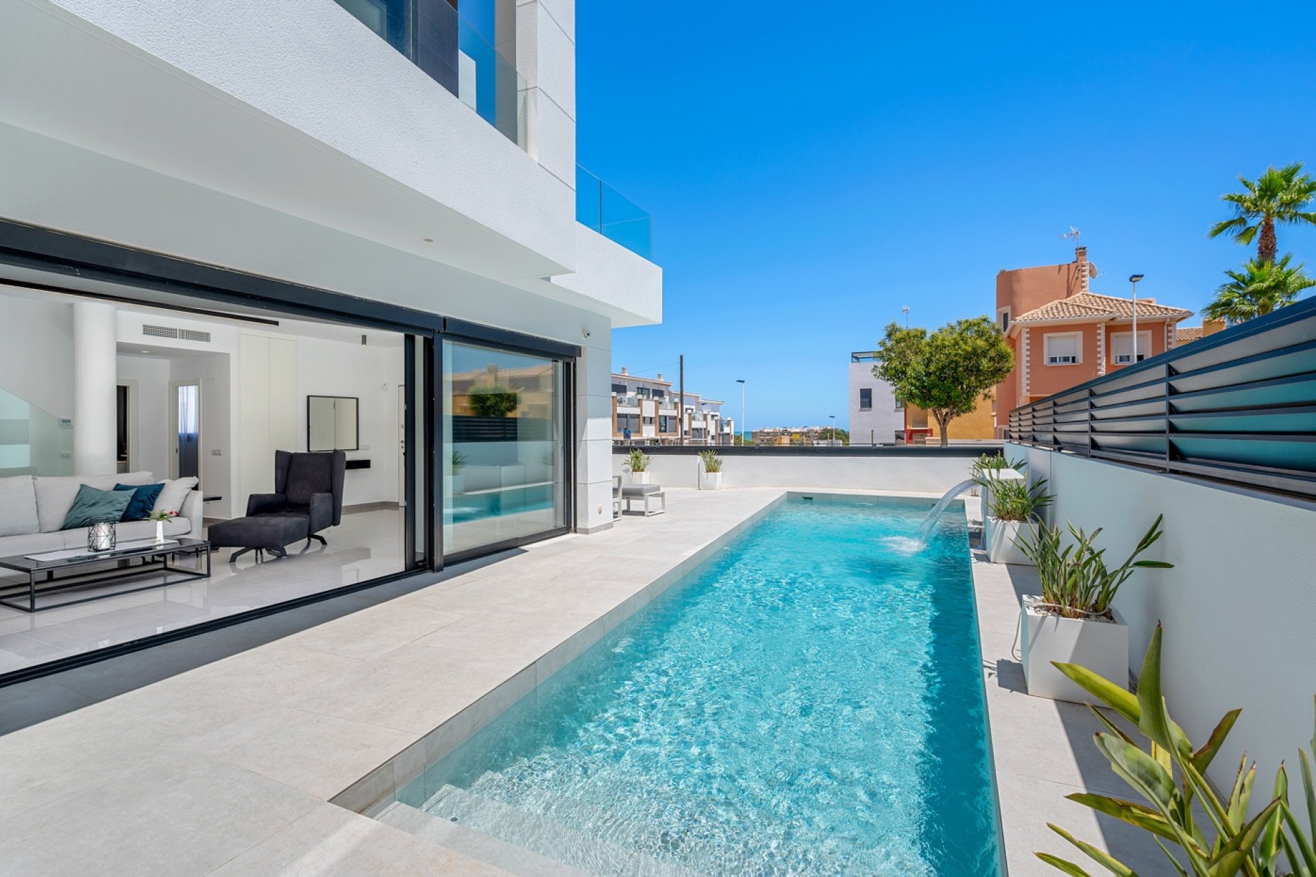 Resale - Villa -
Guardamar del Segura - Los Secanos