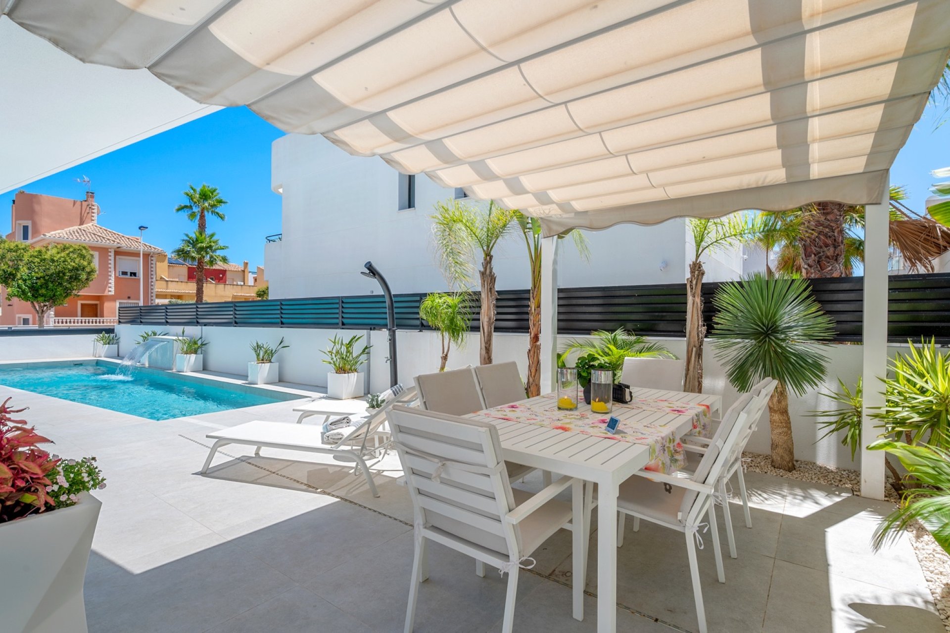 Resale - Villa -
Guardamar del Segura - Los Secanos