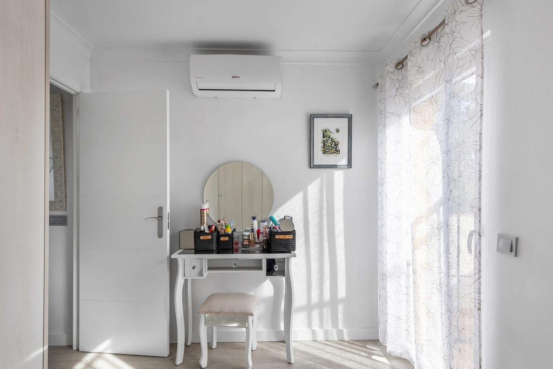 Resale - Villa -
Guardamar del Segura - Urbanizaciones