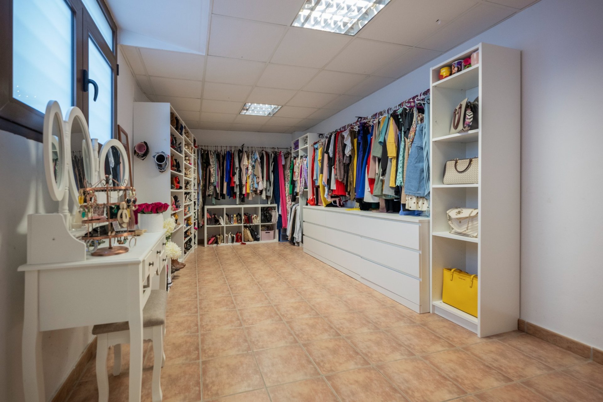 Resale - Villa -
Jerónimo y Avileses - Jerónimo y Avileses - Town