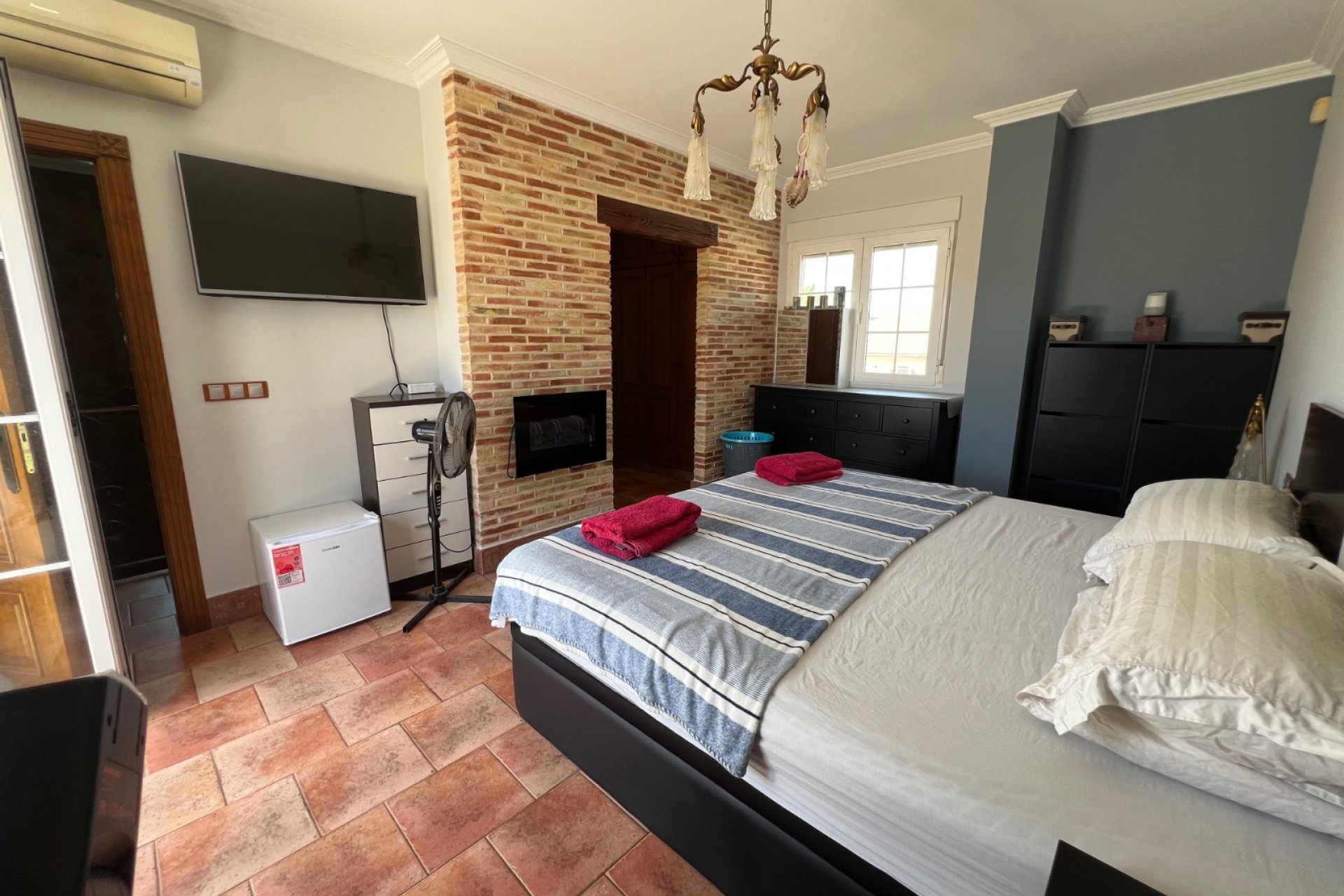 Resale - Villa -
La Marina - La Escuera
