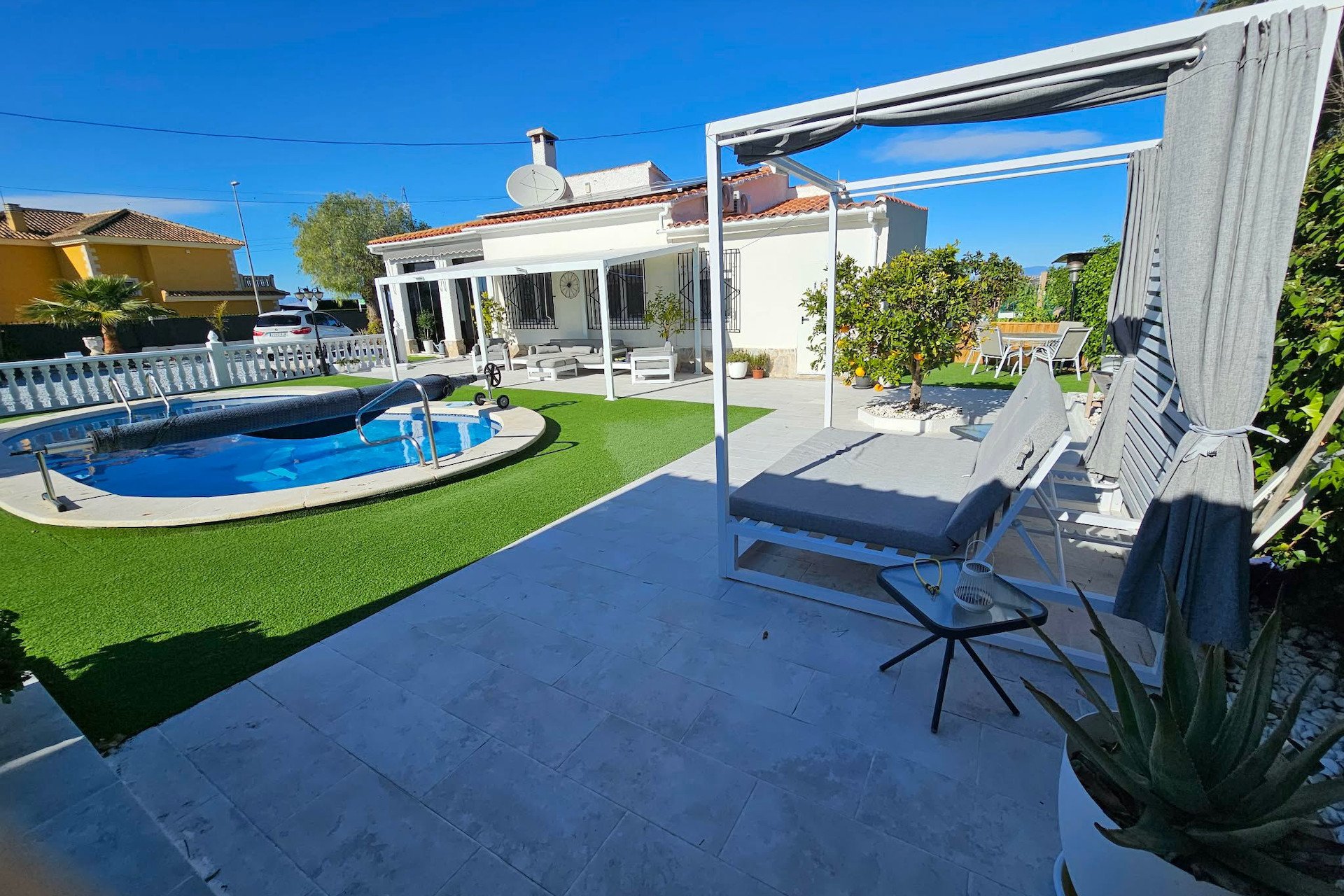 Resale - Villa -
La Marina - La Marina - Urbanization