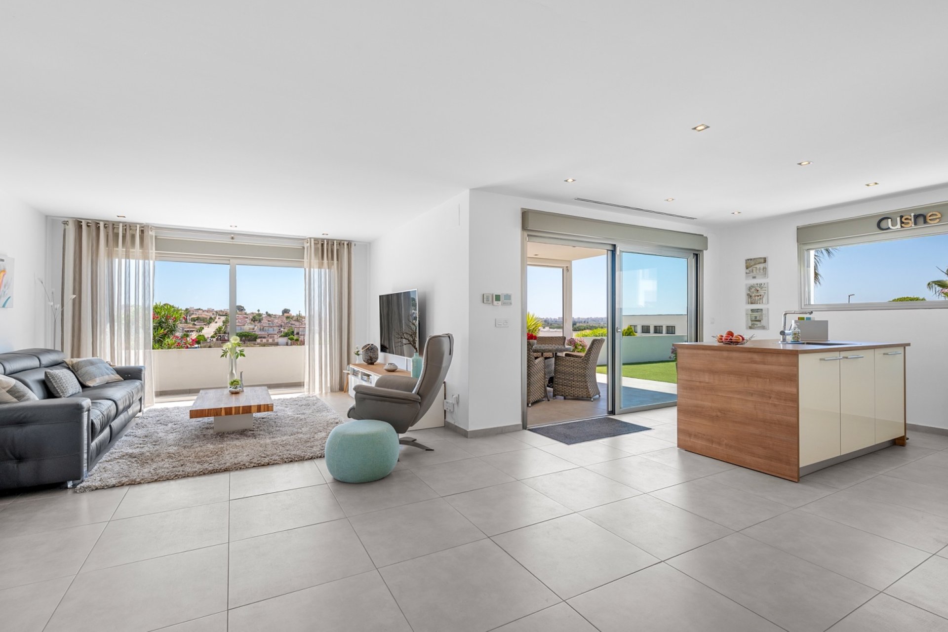 Resale - Villa -
La Marina - La Marina - Urbanization