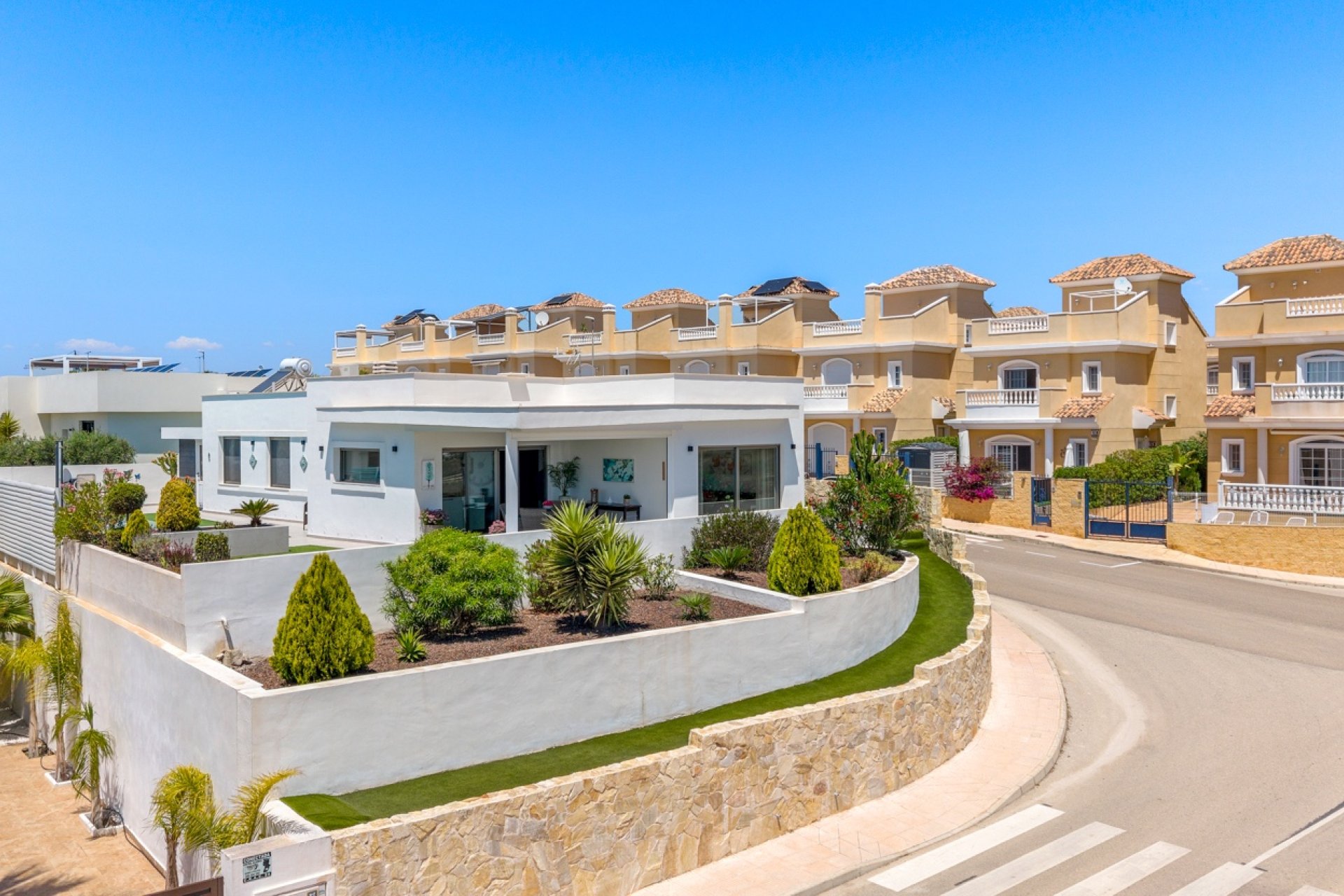 Resale - Villa -
La Marina - La Marina - Urbanization