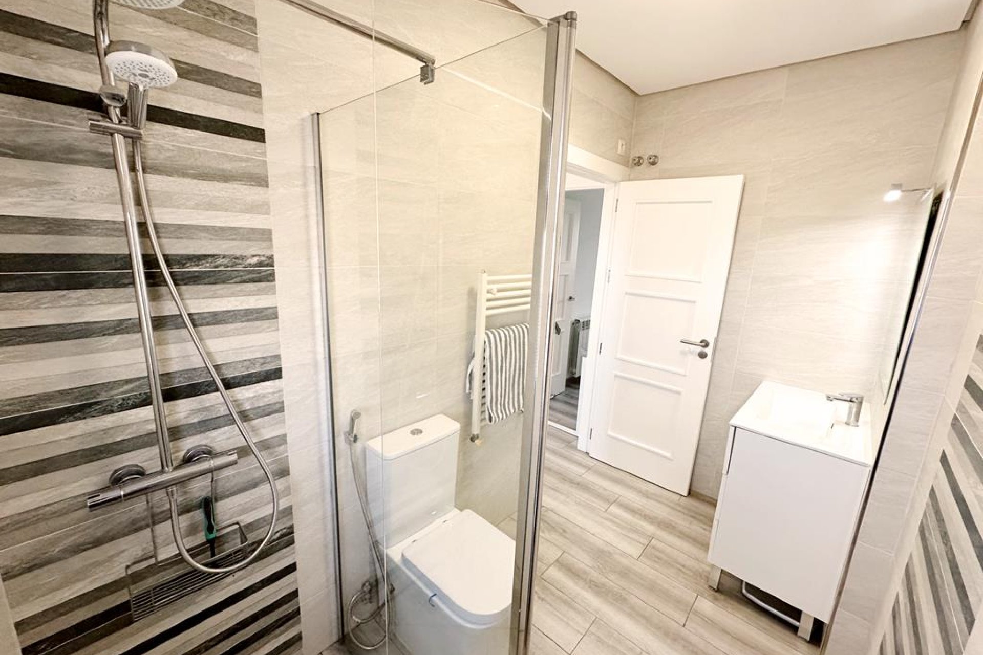 Resale - Villa -
La Torre Golf Resort - La Torre Golf Resort - Centre