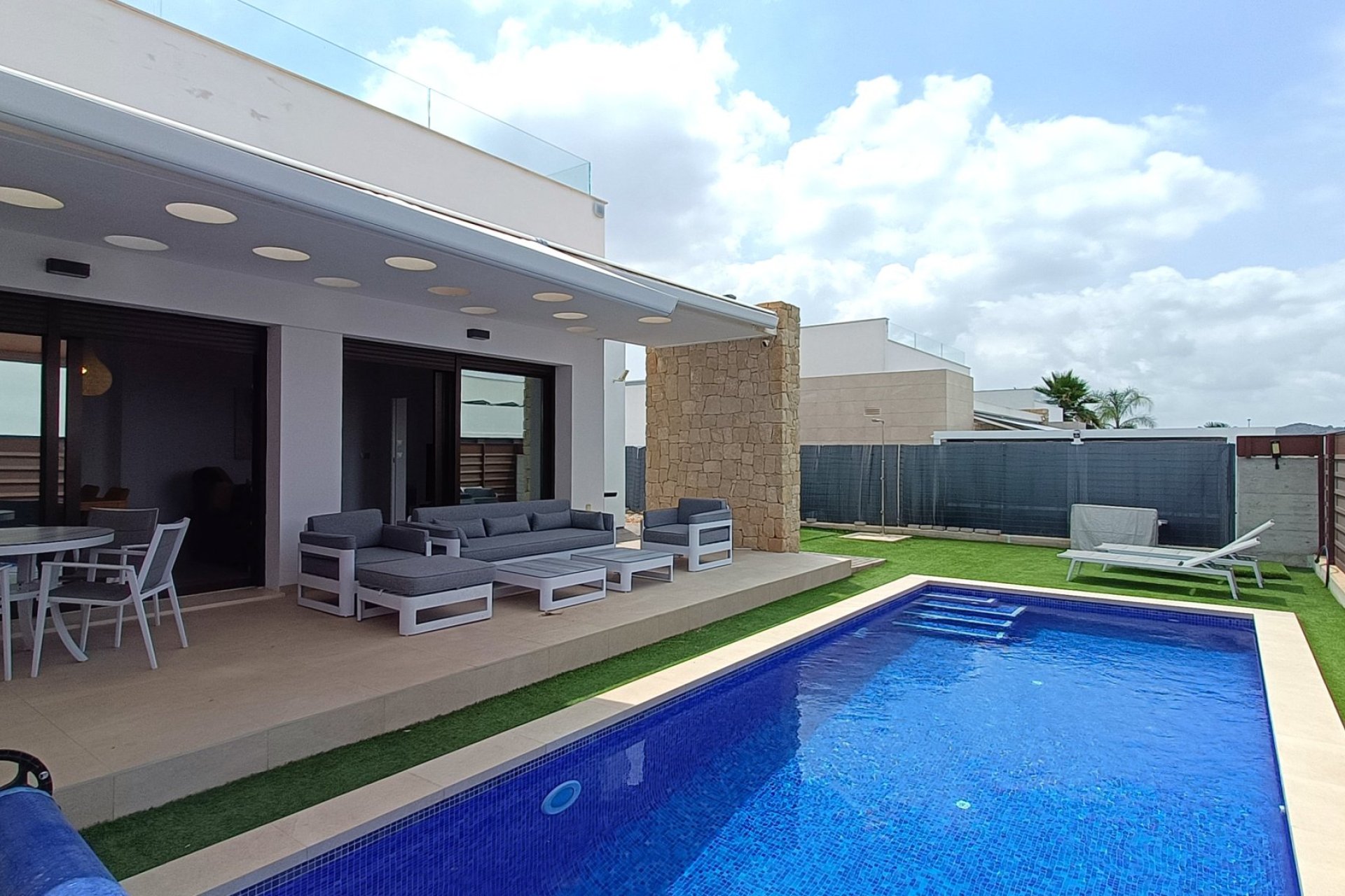 Resale - Villa -
Los Montesinos - Entre Naranjos / Vistabella Golf