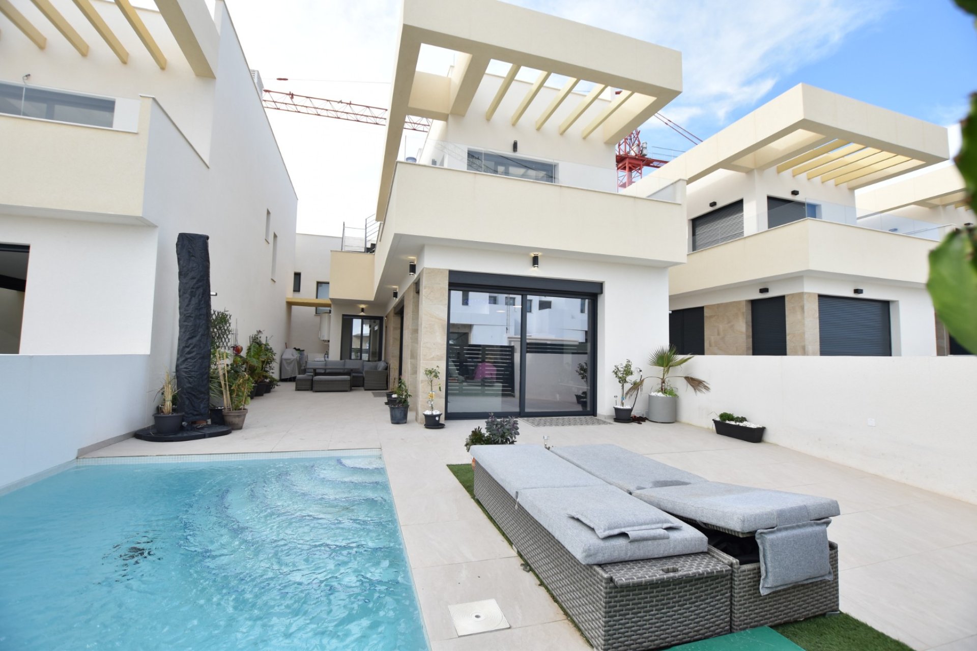 Resale - Villa -
Los Montesinos - La Herrada