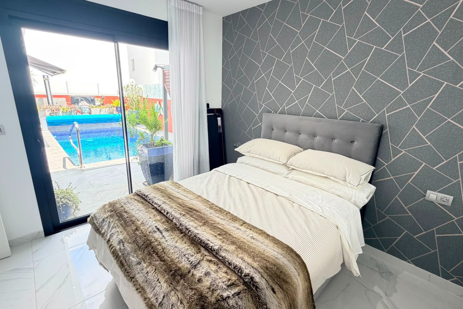 Resale - Villa -
Los Montesinos - La Herrada