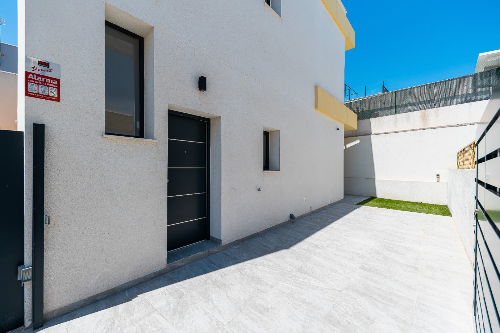 Resale - Villa -
Los Montesinos - La Herrada