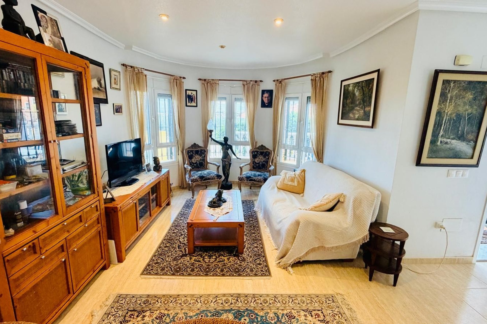 Resale - Villa -
Los Montesinos - La Herrada