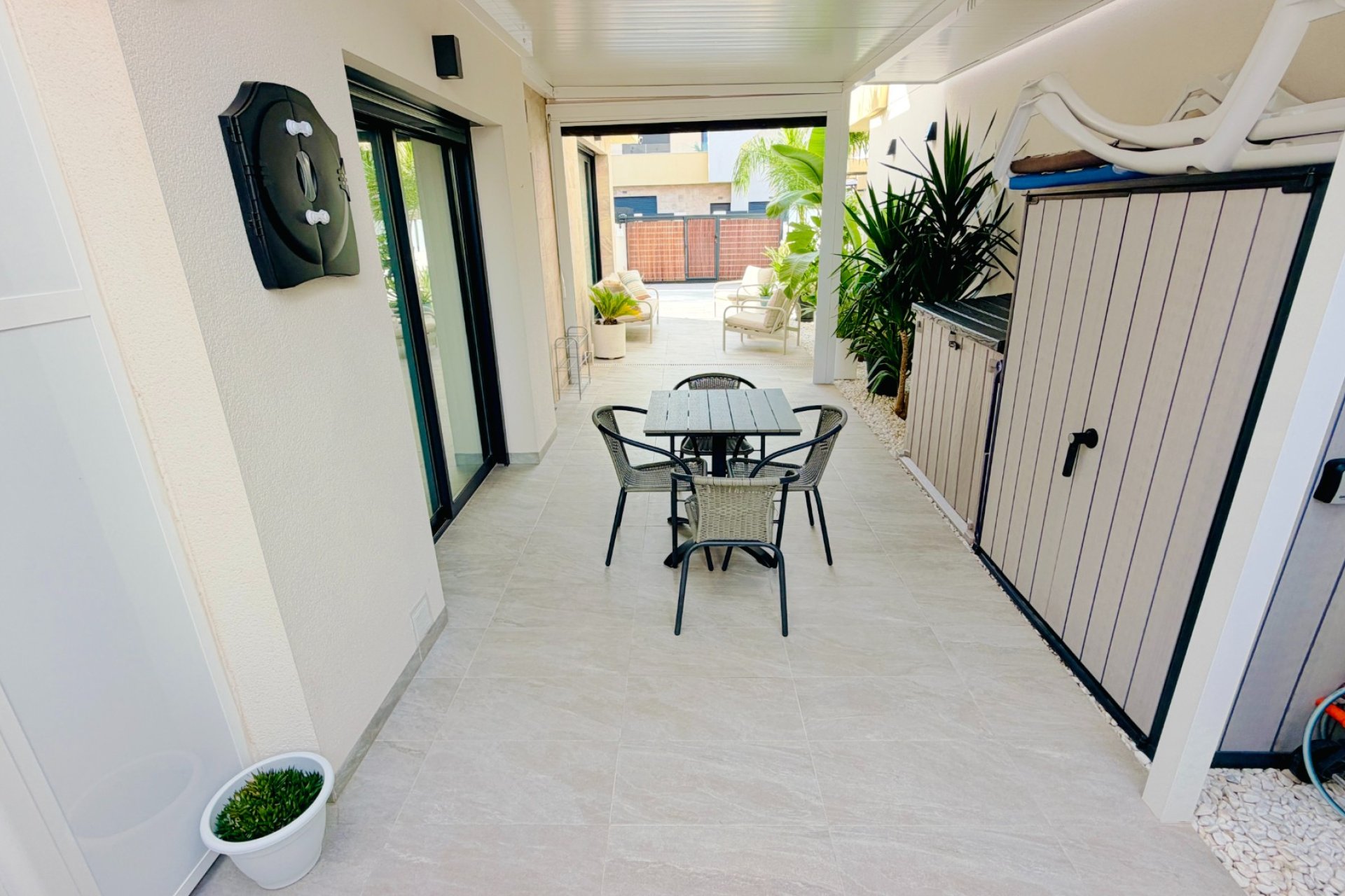 Resale - Villa -
Los Montesinos - La Herrada
