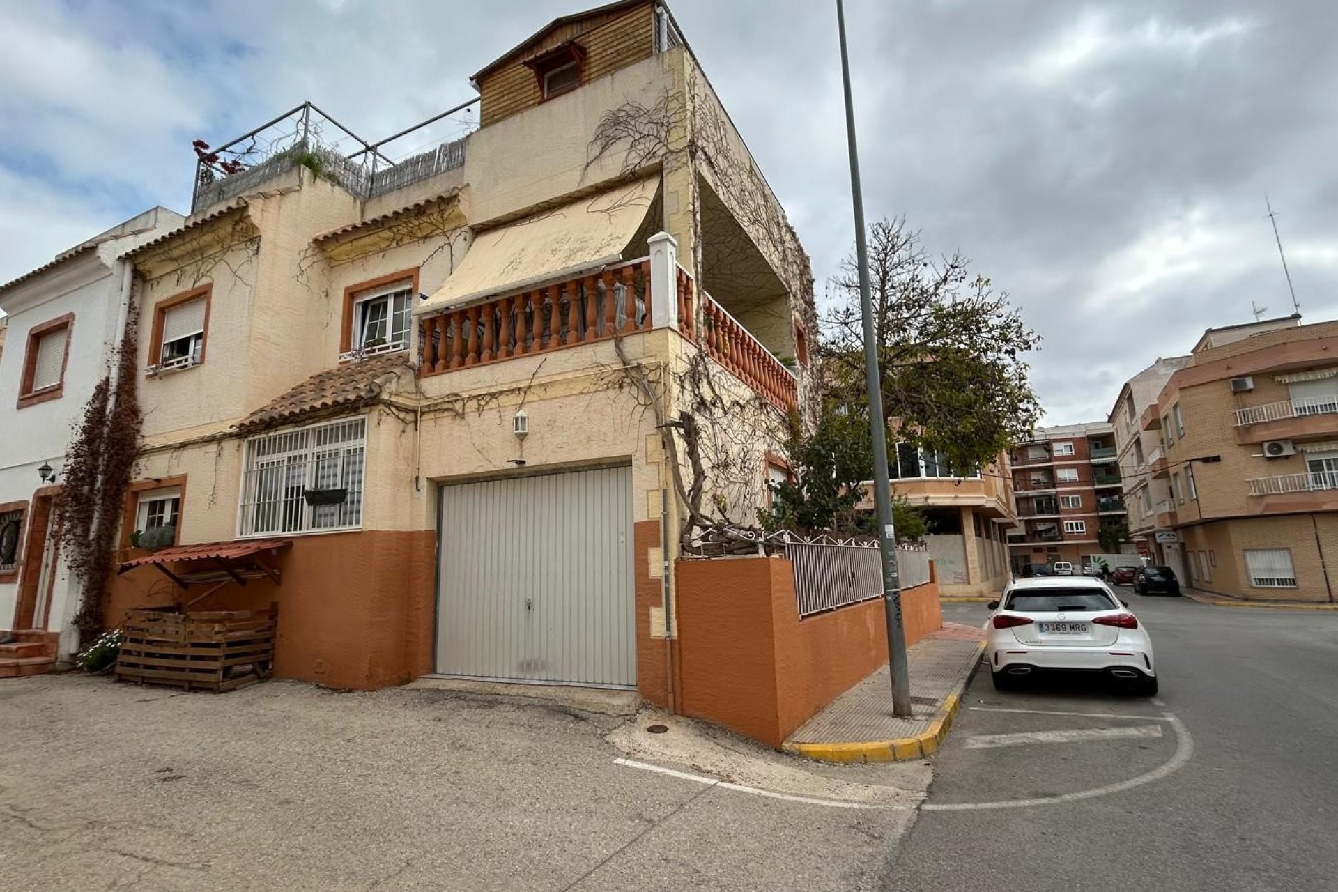 Resale - Villa -
Los Montesinos