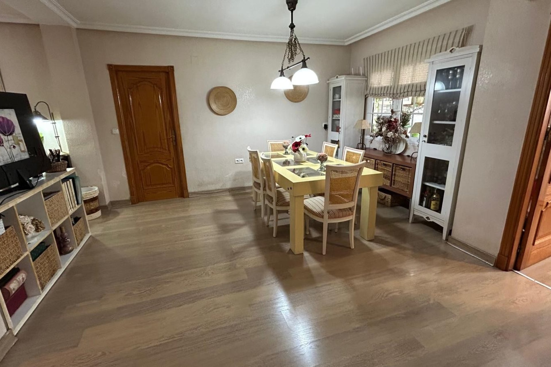 Resale - Villa -
Los Montesinos