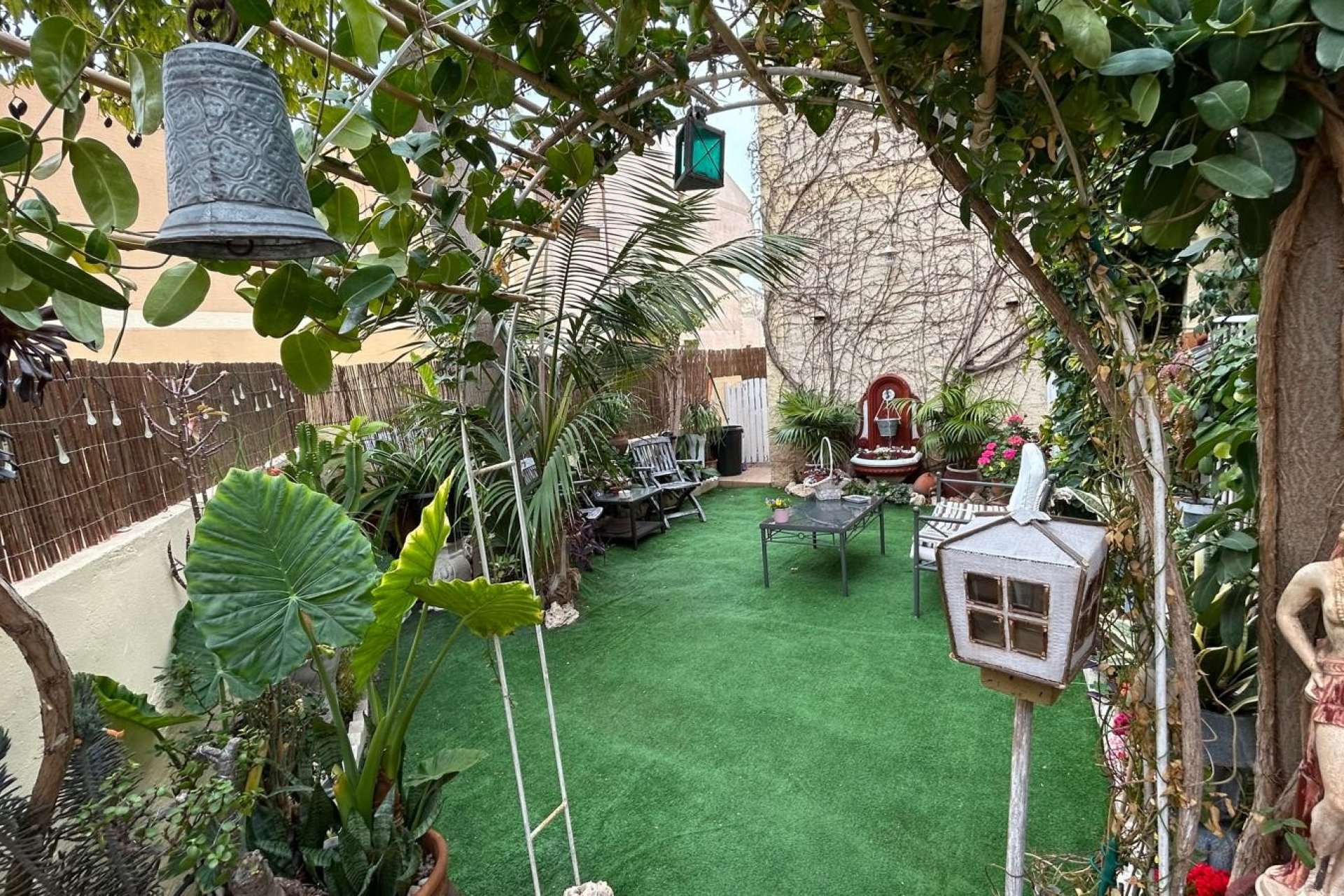 Resale - Villa -
Los Montesinos