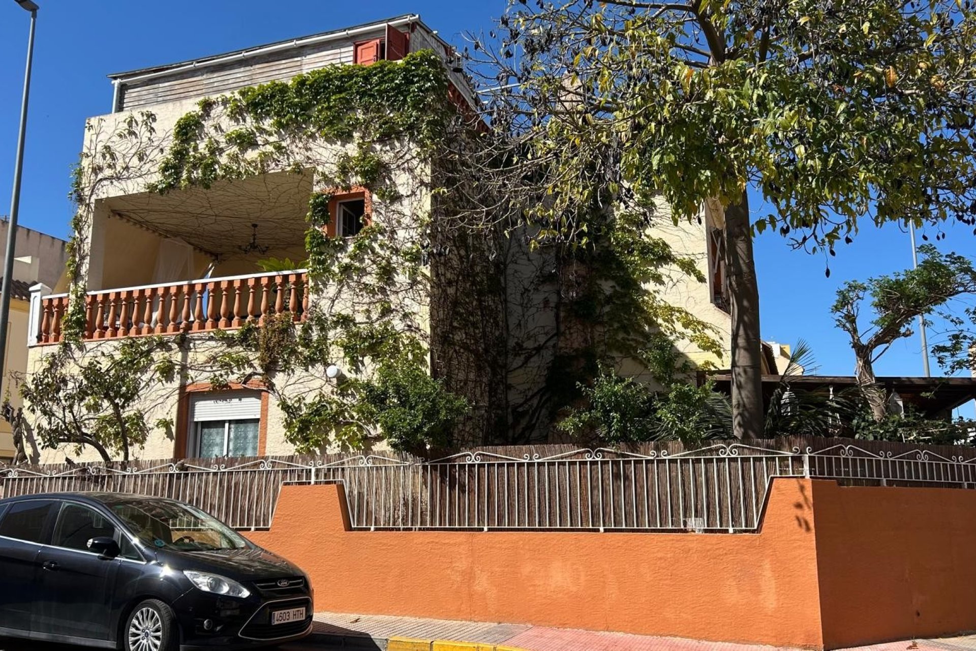 Resale - Villa -
Los Montesinos