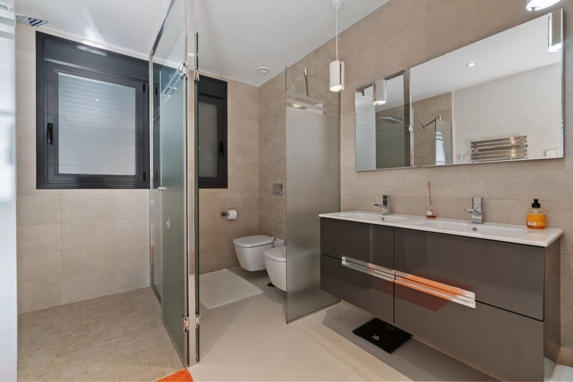 Resale - Villa -
Orihuela Costa - Agua Marina