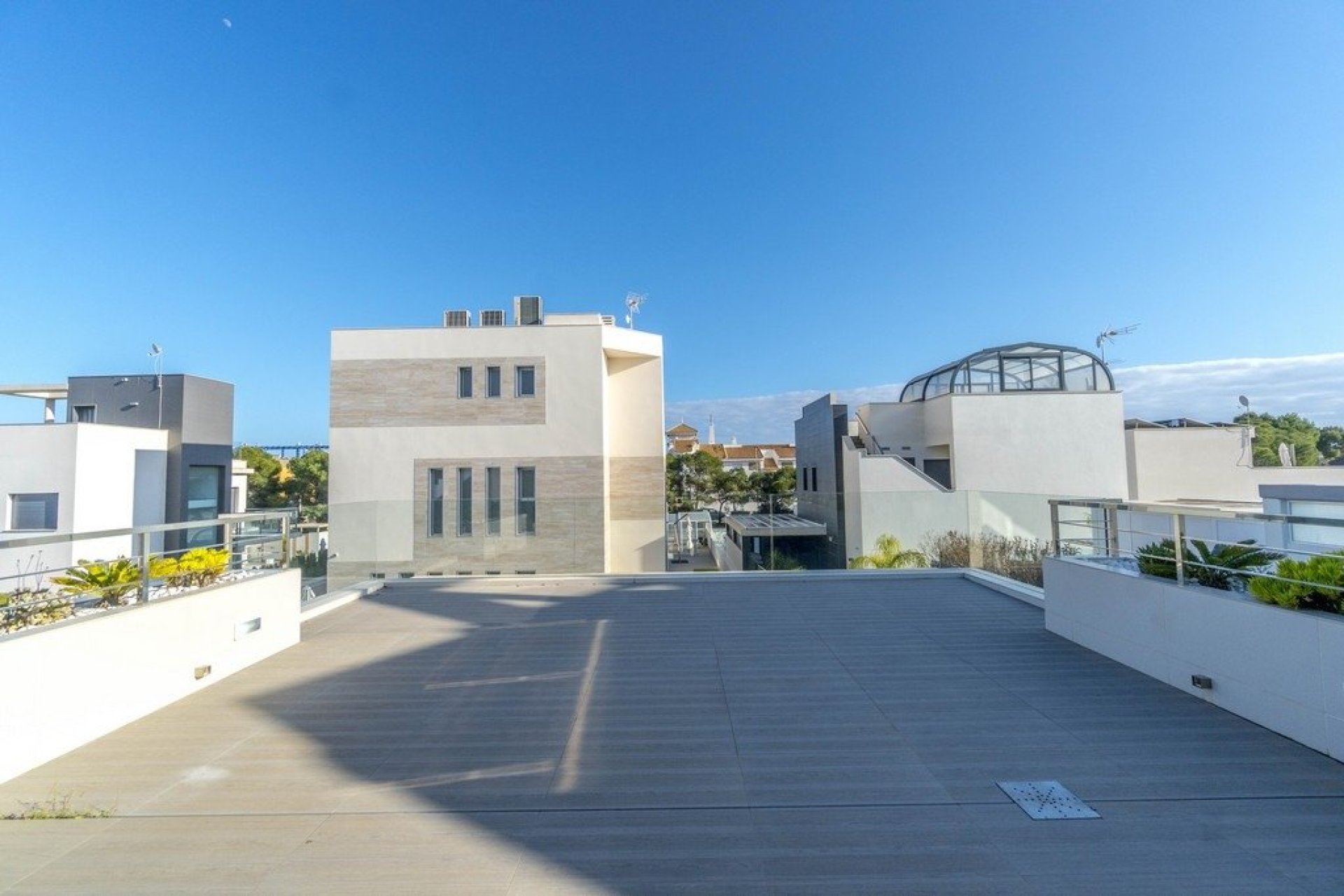 Resale - Villa -
Orihuela Costa - Agua Marina