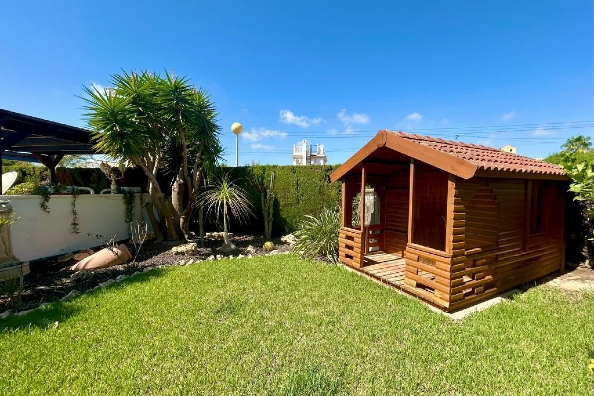 Resale - Villa -
Orihuela Costa - Aguamarina