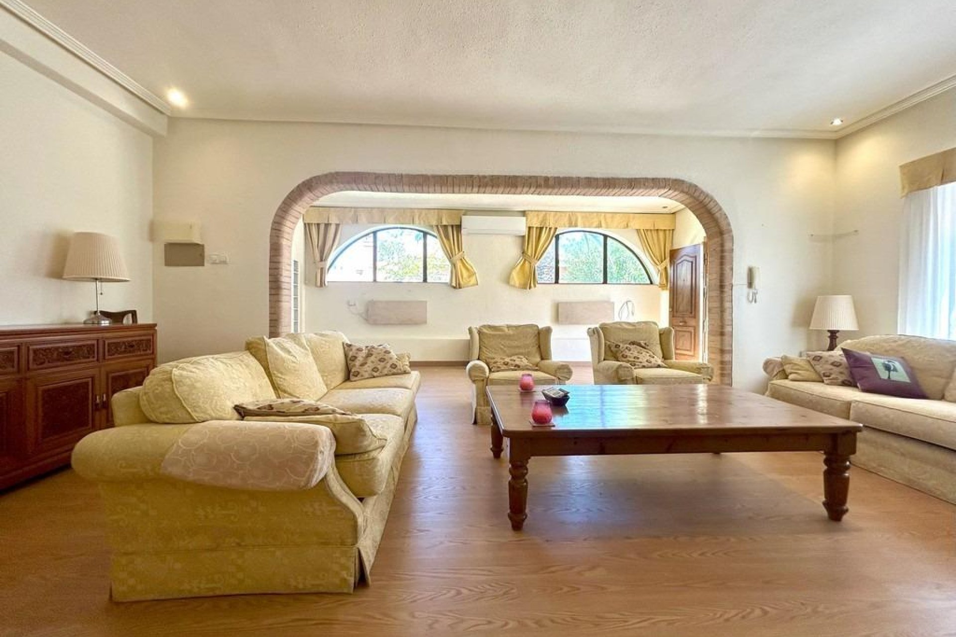 Resale - Villa -
Orihuela Costa - Aguamarina