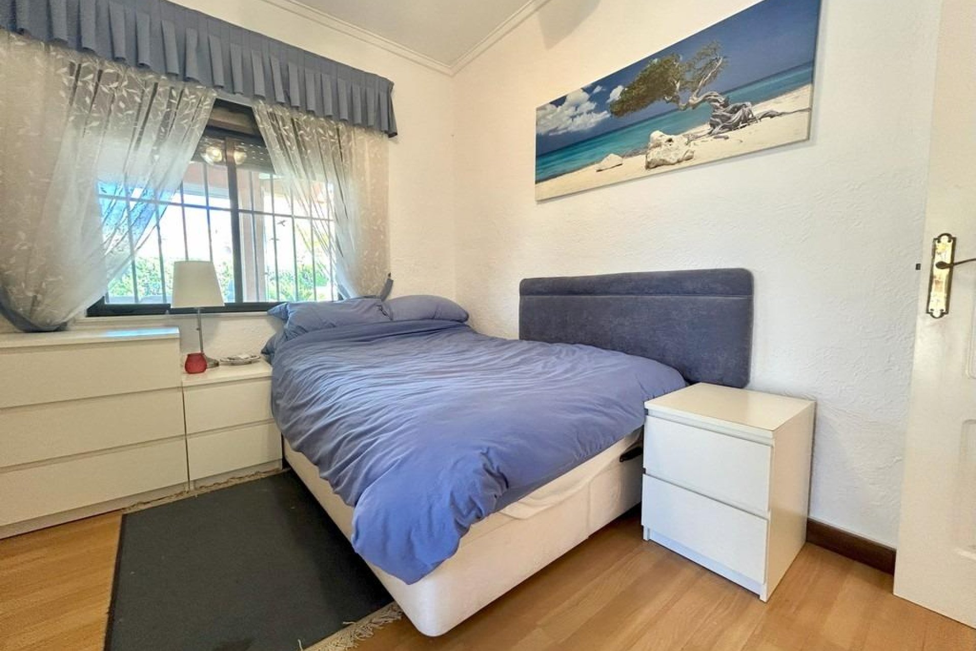 Resale - Villa -
Orihuela Costa - Aguamarina