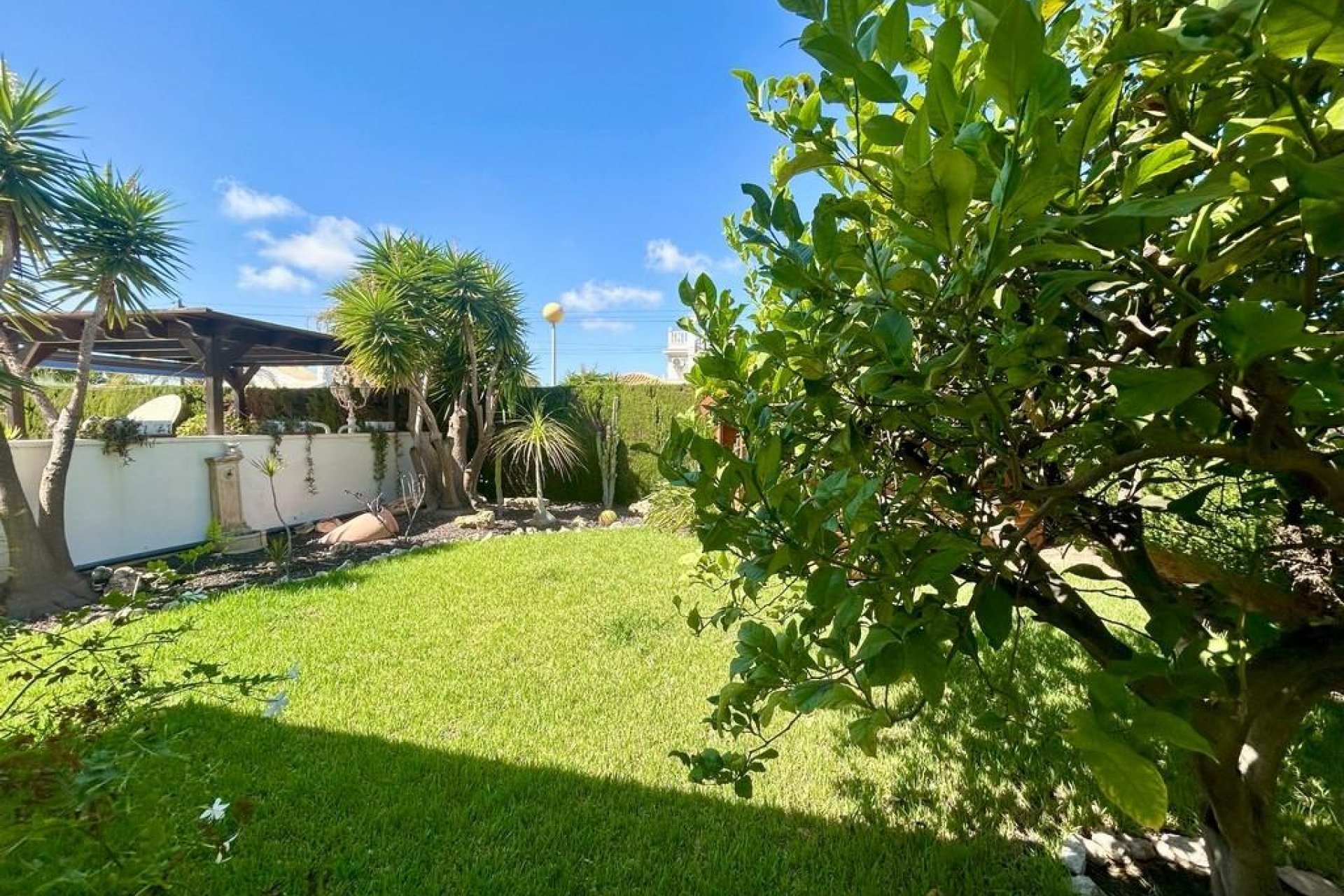 Resale - Villa -
Orihuela Costa - Cabo Roig