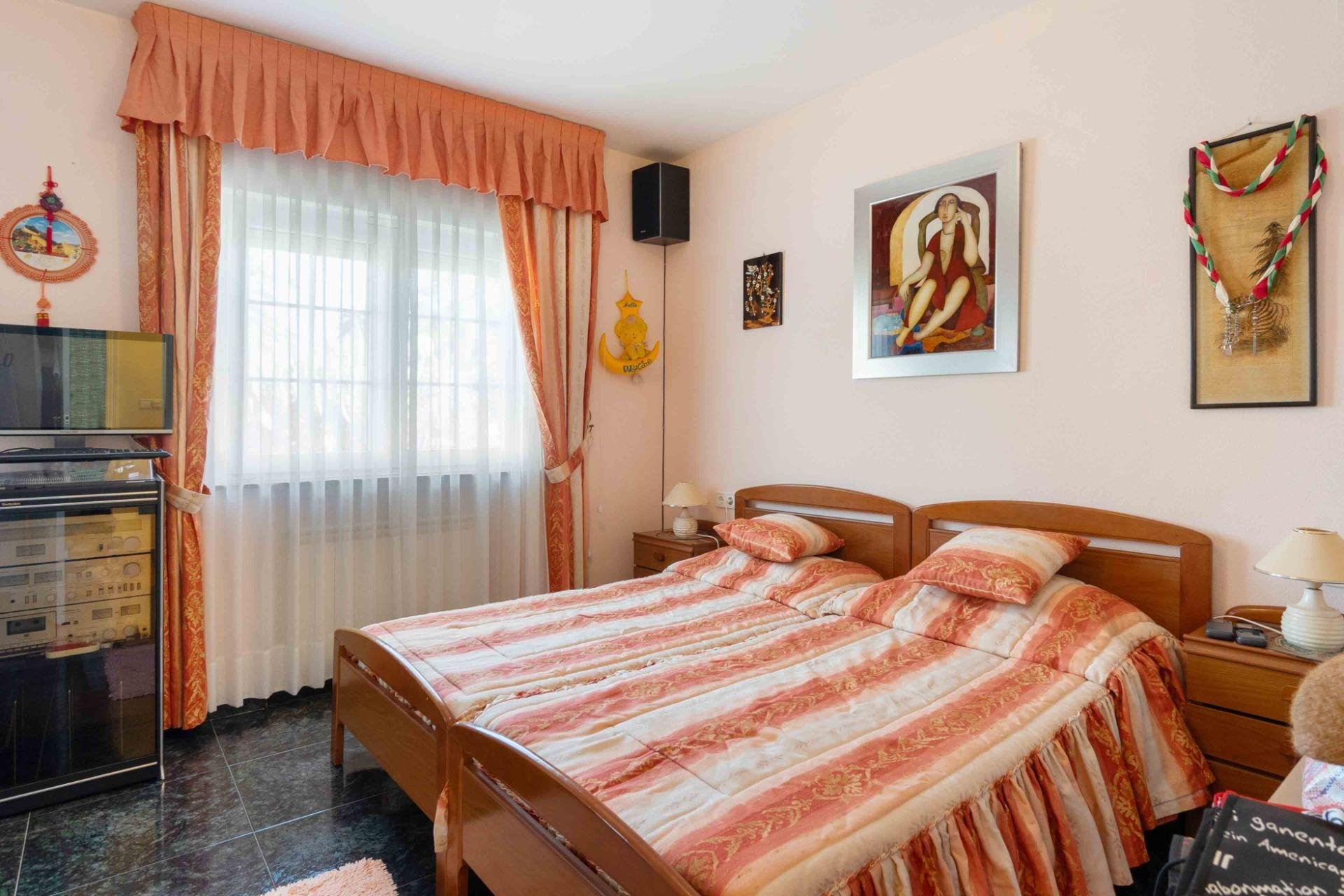 Resale - Villa -
Orihuela Costa - Cabo Roig