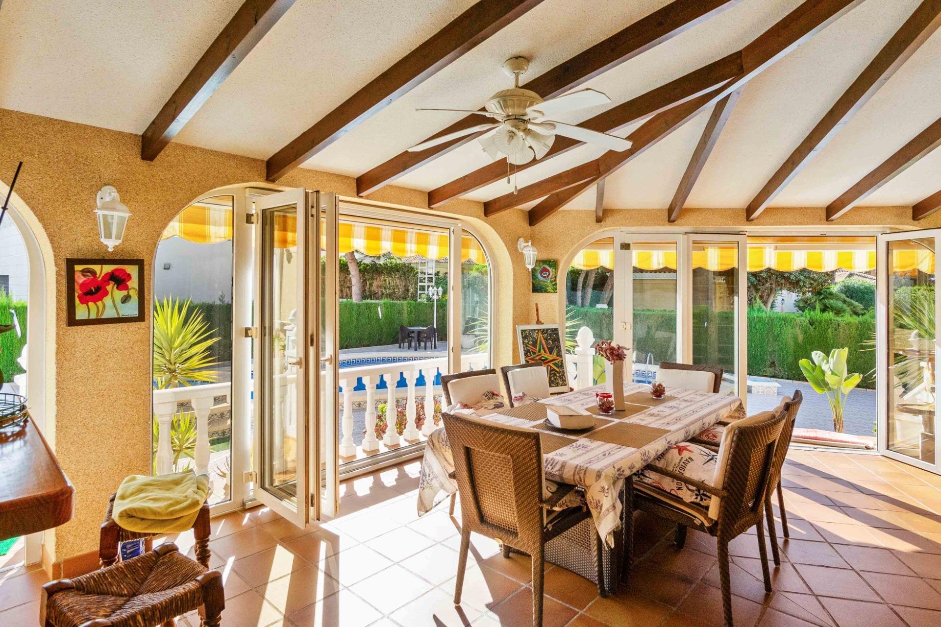 Resale - Villa -
Orihuela Costa - Cabo Roig