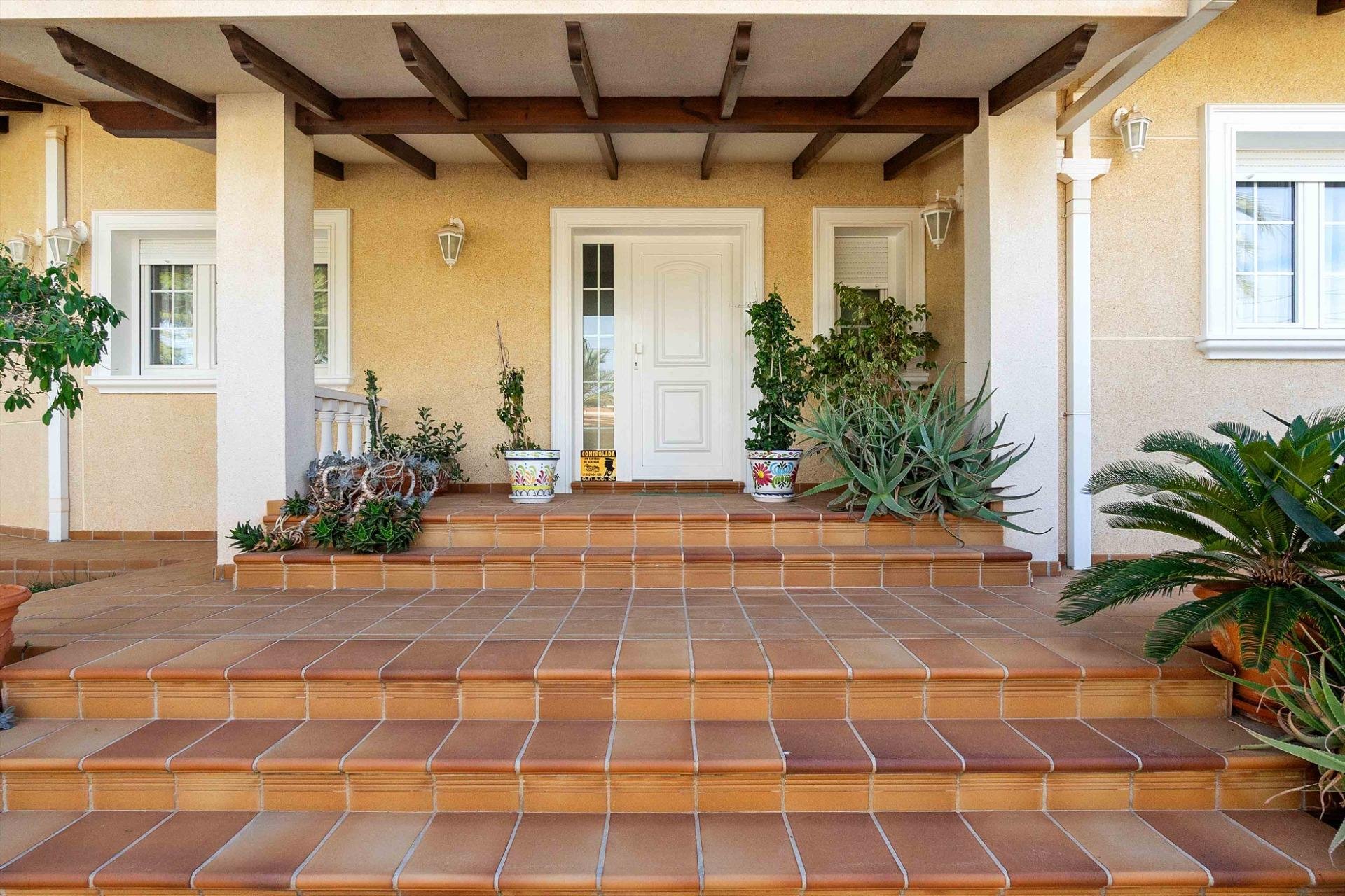 Resale - Villa -
Orihuela Costa - Cabo Roig