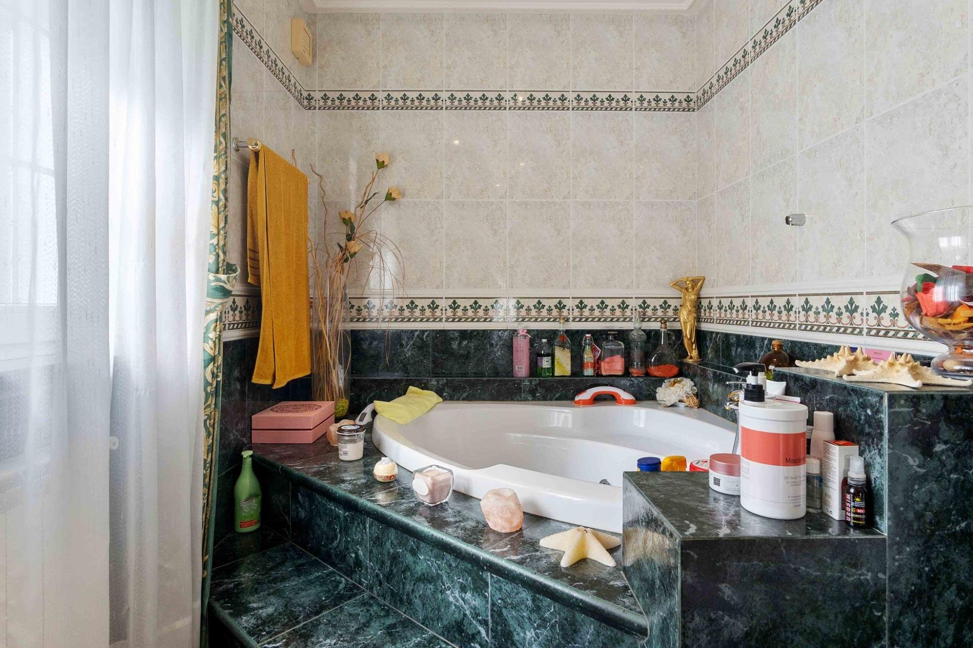 Resale - Villa -
Orihuela Costa - Cabo Roig