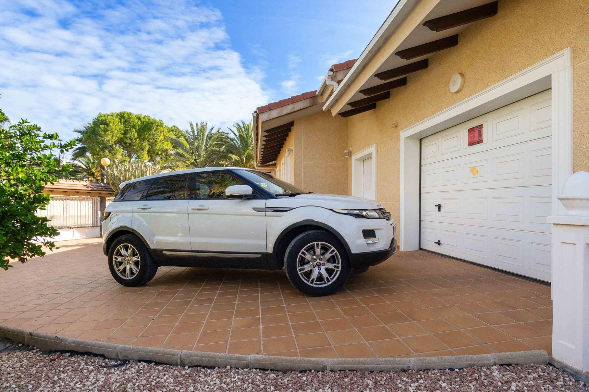 Resale - Villa -
Orihuela Costa - Cabo Roig