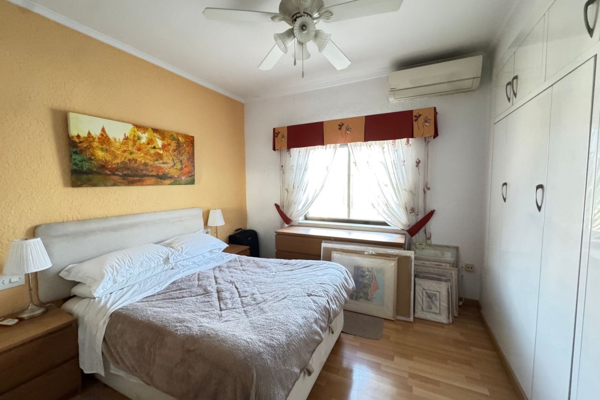 Resale - Villa -
Orihuela Costa - Cabo Roig