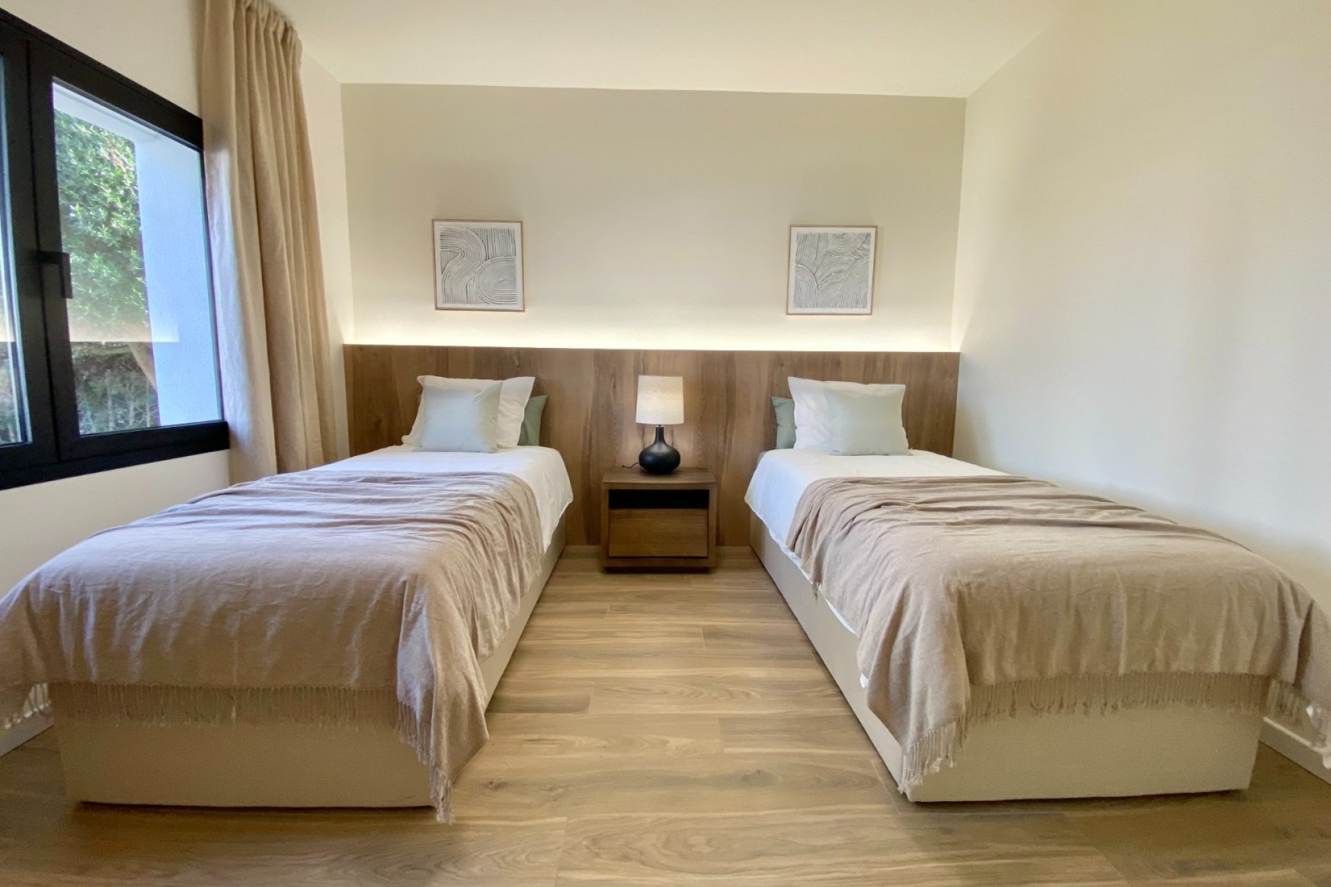 Resale - Villa -
Orihuela Costa - Cabo Roig