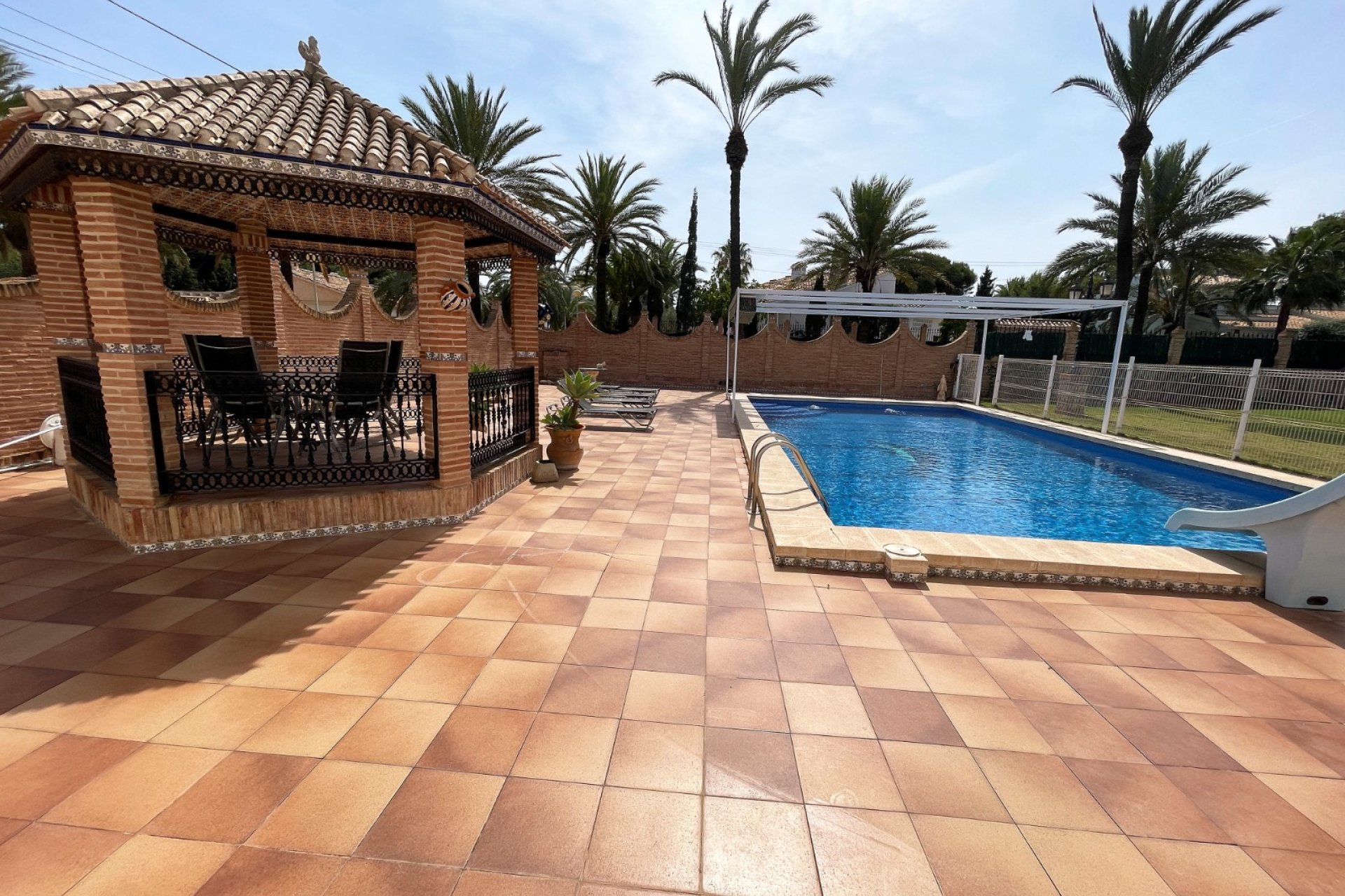 Resale - Villa -
Orihuela Costa - Cabo Roig
