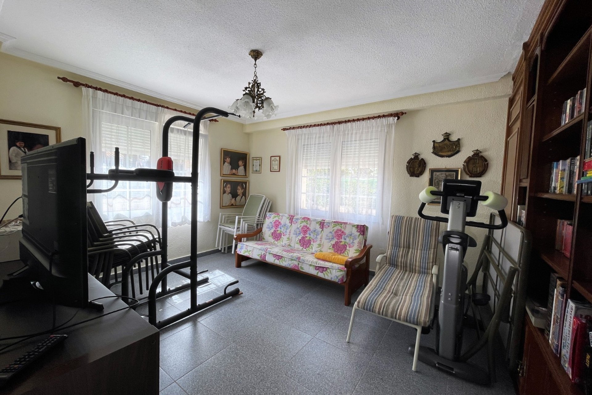 Resale - Villa -
Orihuela Costa - Cabo Roig