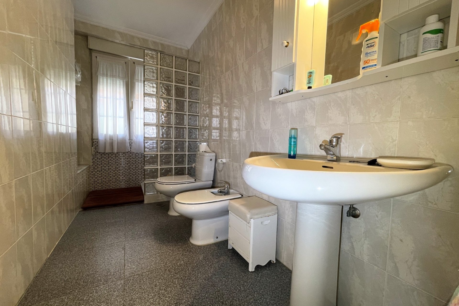 Resale - Villa -
Orihuela Costa - Cabo Roig
