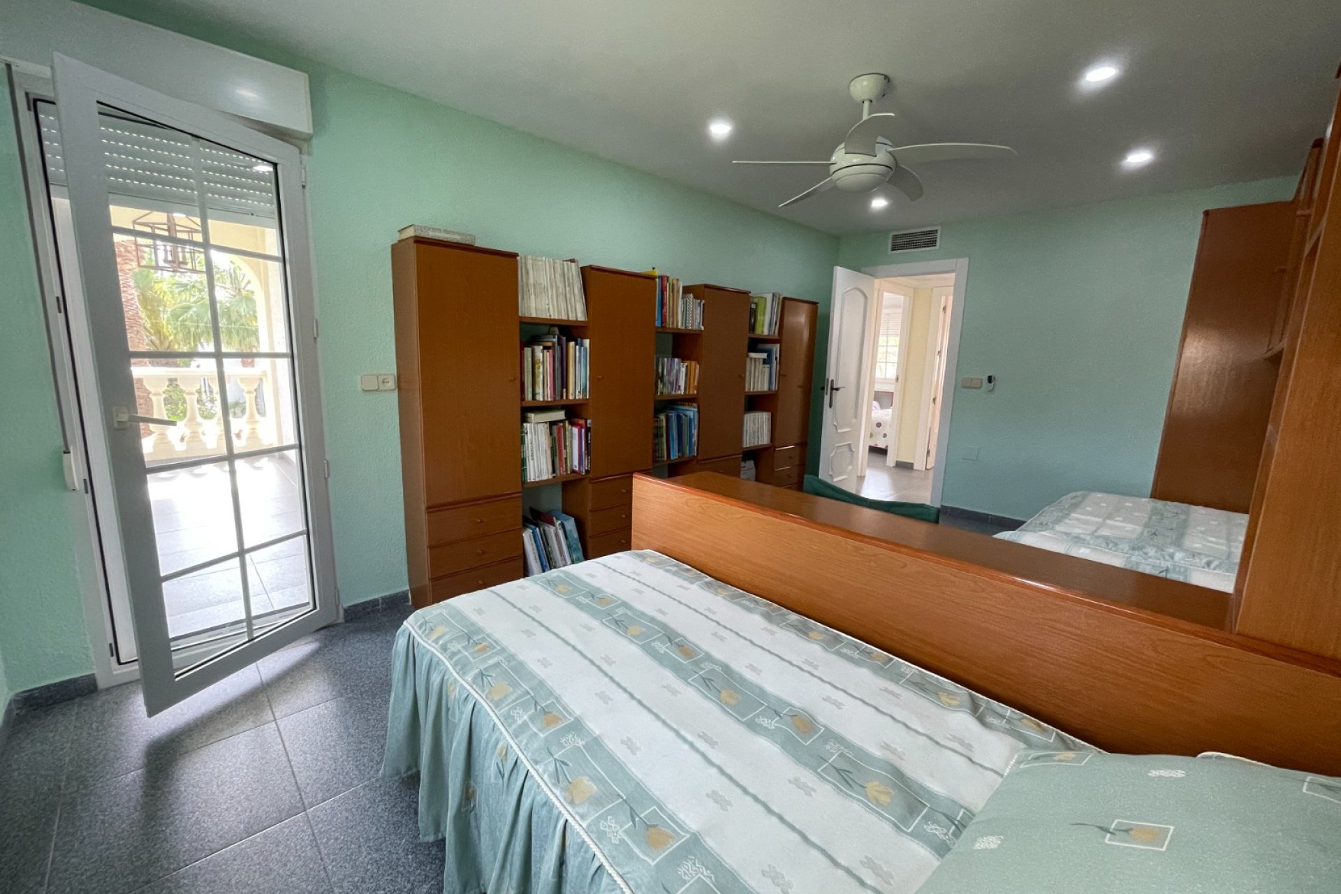 Resale - Villa -
Orihuela Costa - Cabo Roig