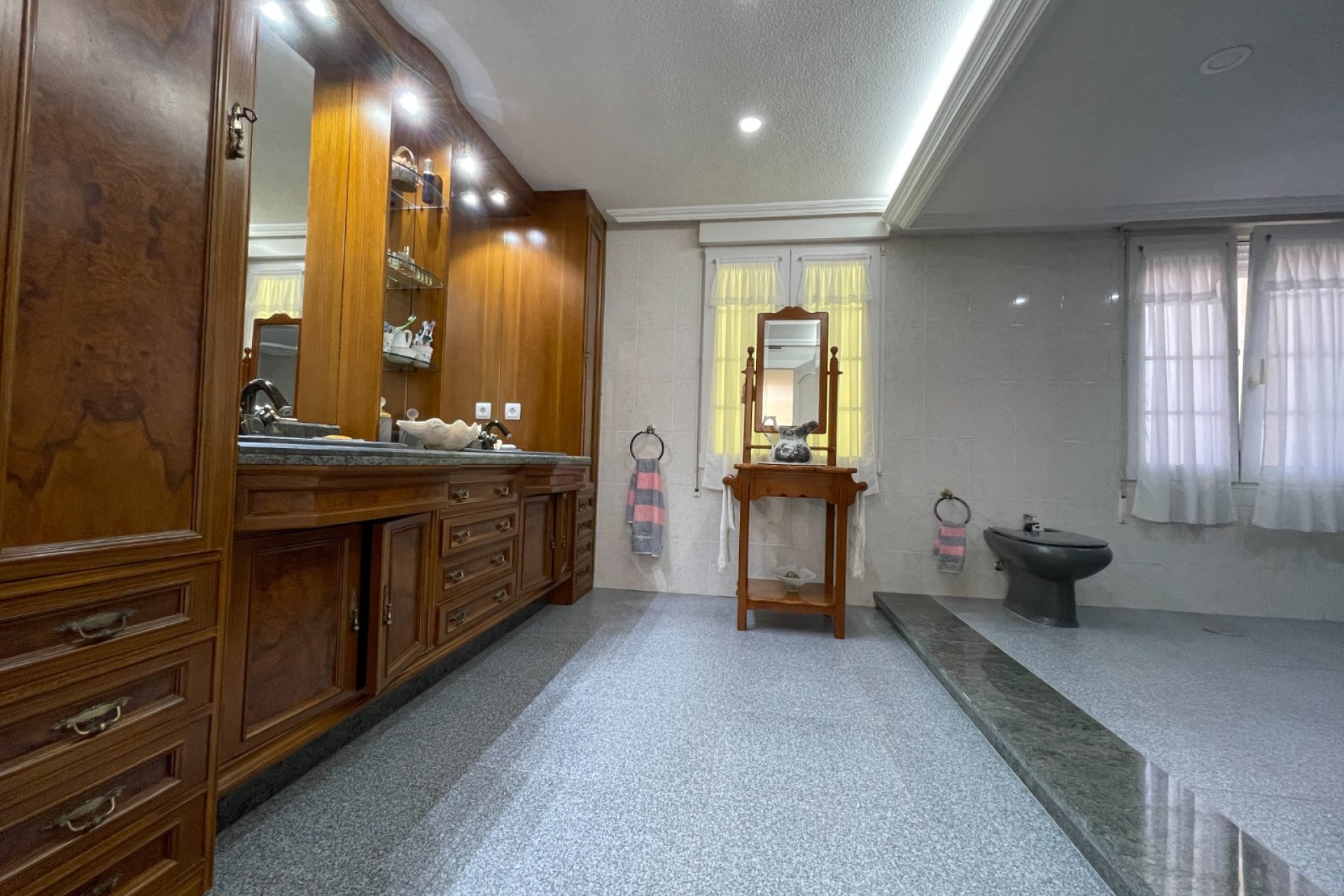 Resale - Villa -
Orihuela Costa - Cabo Roig