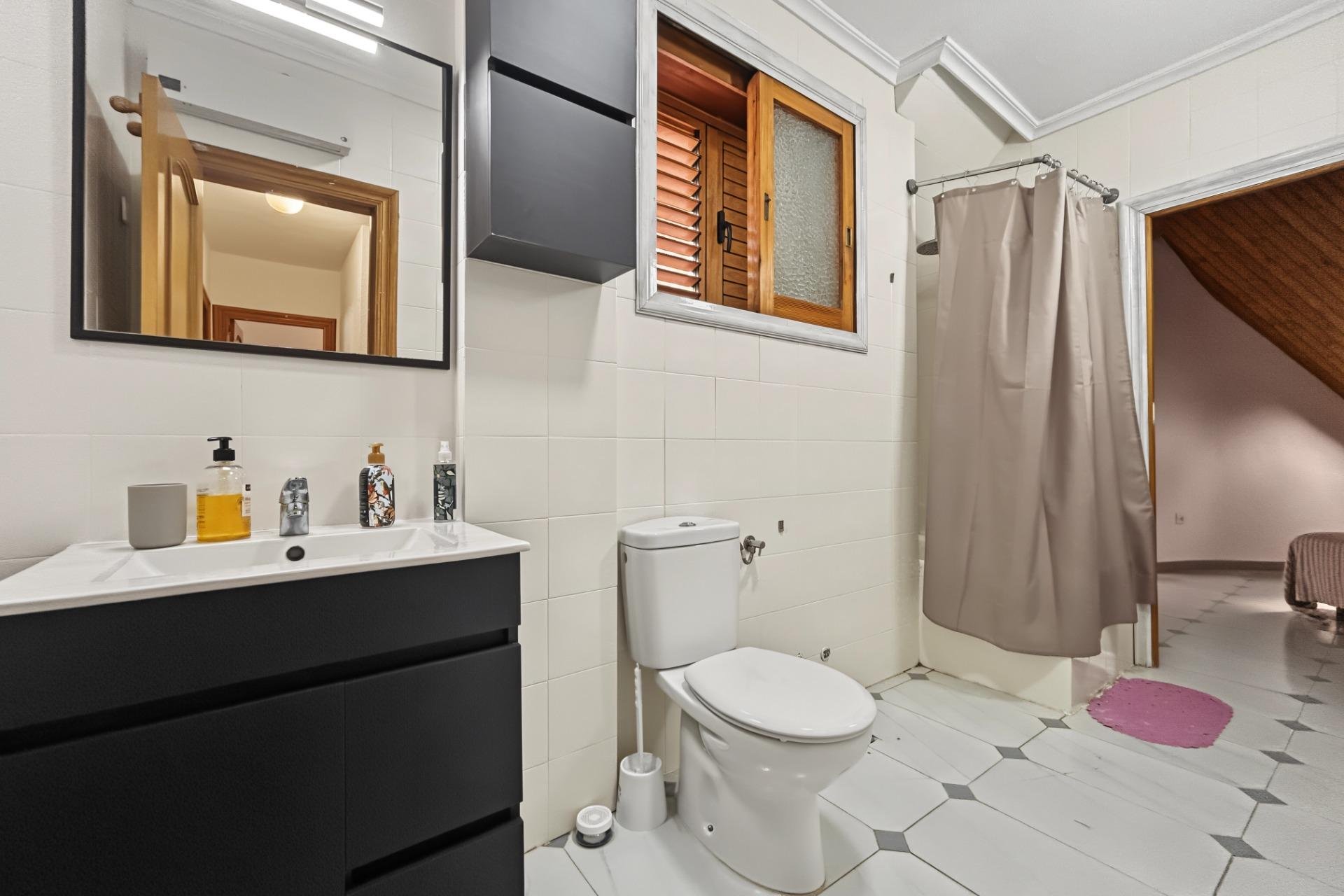 Resale - Villa -
Orihuela Costa - Campoamor