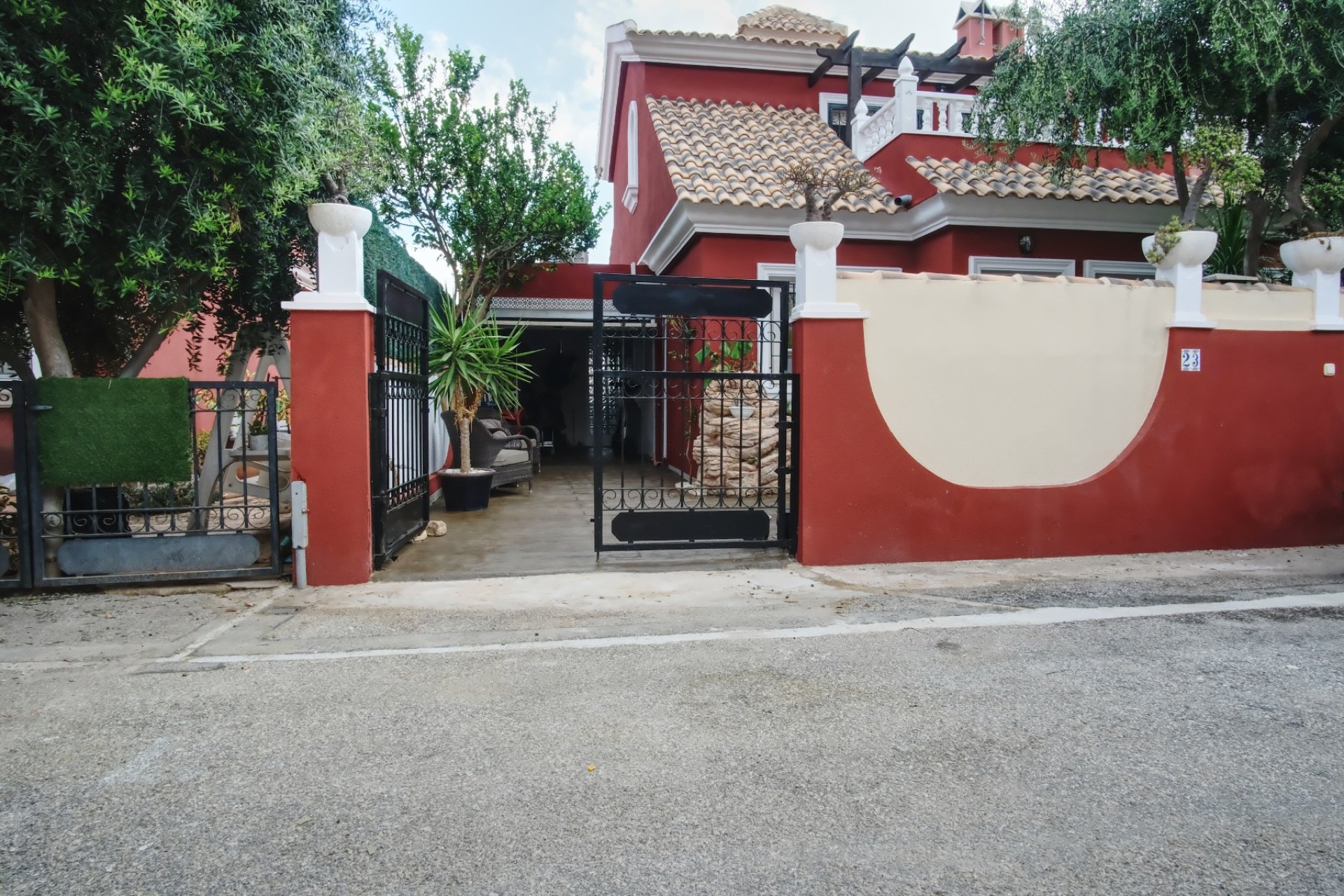 Resale - Villa -
Orihuela Costa - Costa Blanca