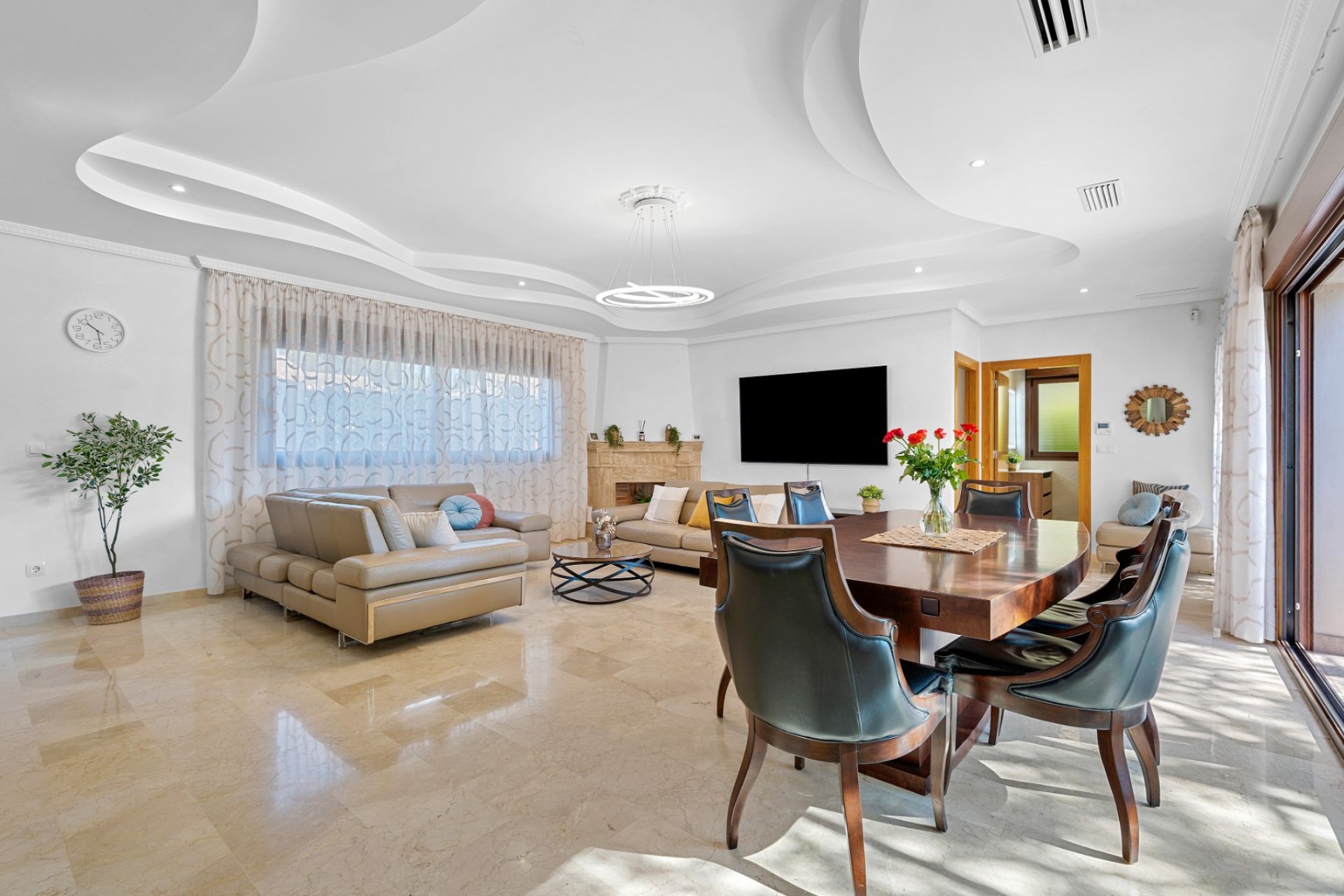 Resale - Villa -
Orihuela Costa - Dehesa De Campoamor