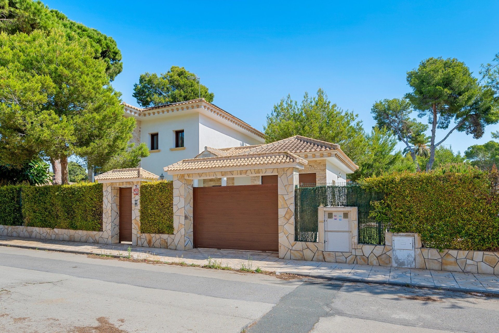 Resale - Villa -
Orihuela Costa - Dehesa De Campoamor