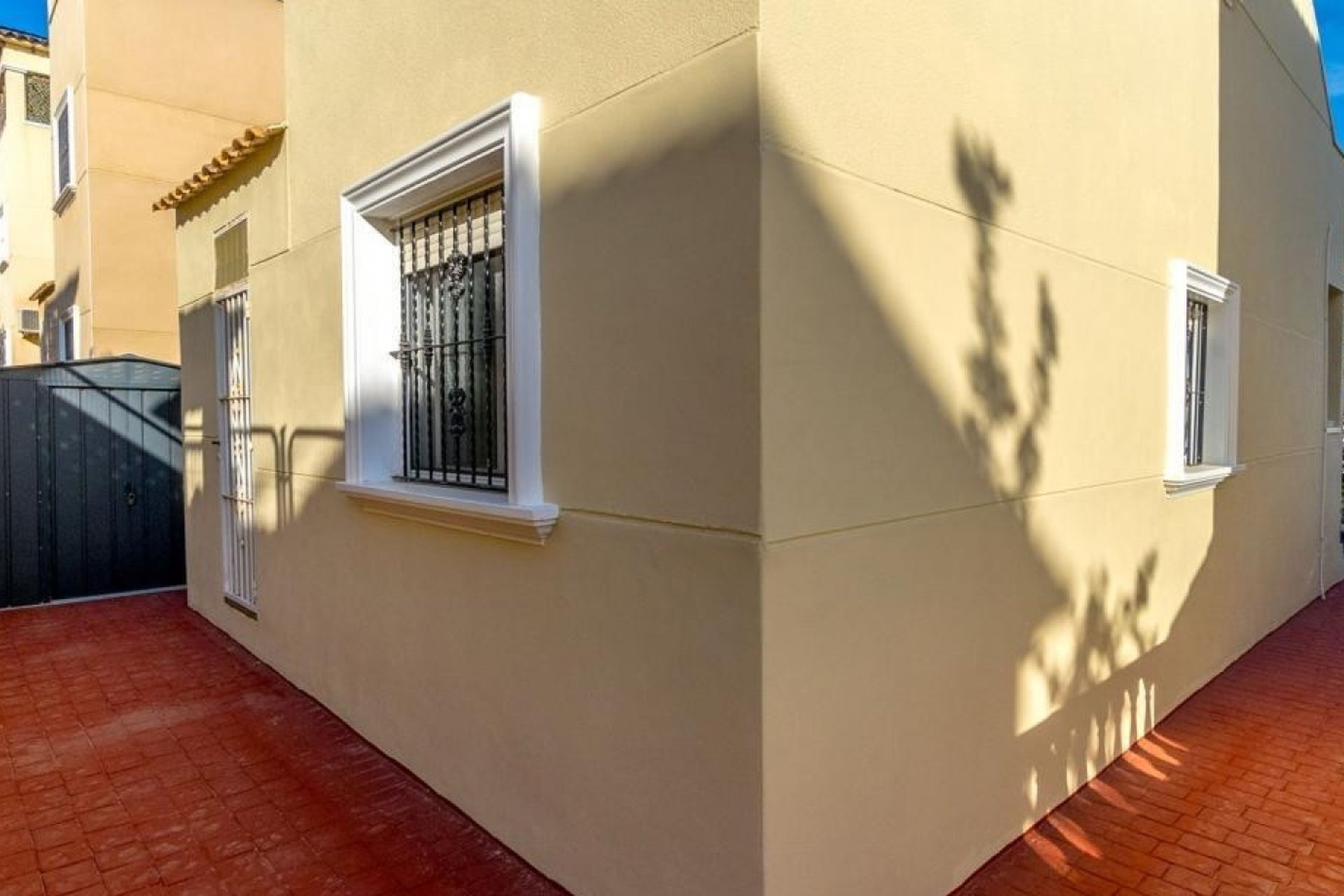 Resale - Villa -
Orihuela Costa - El Galan