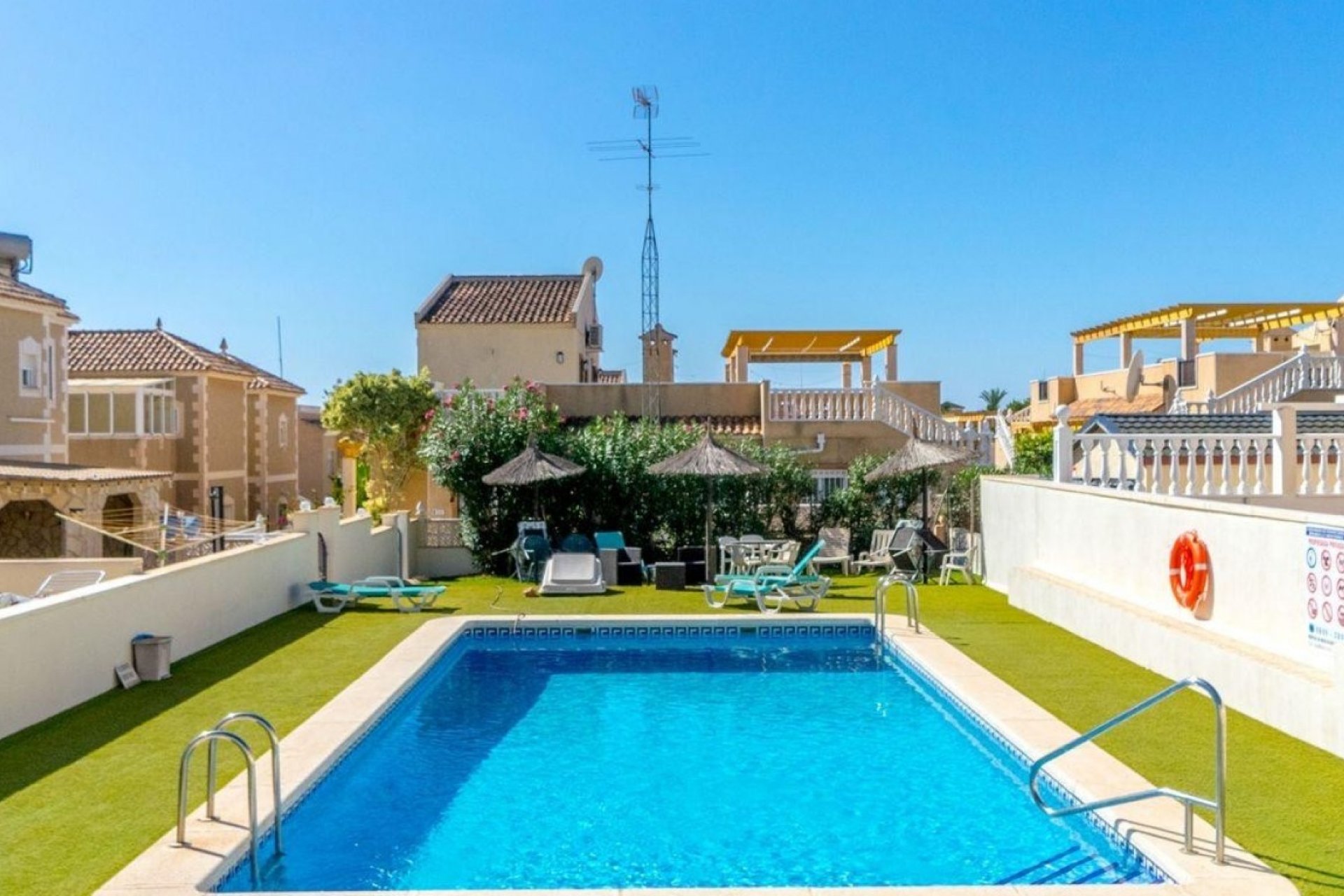 Resale - Villa -
Orihuela Costa - El Galan