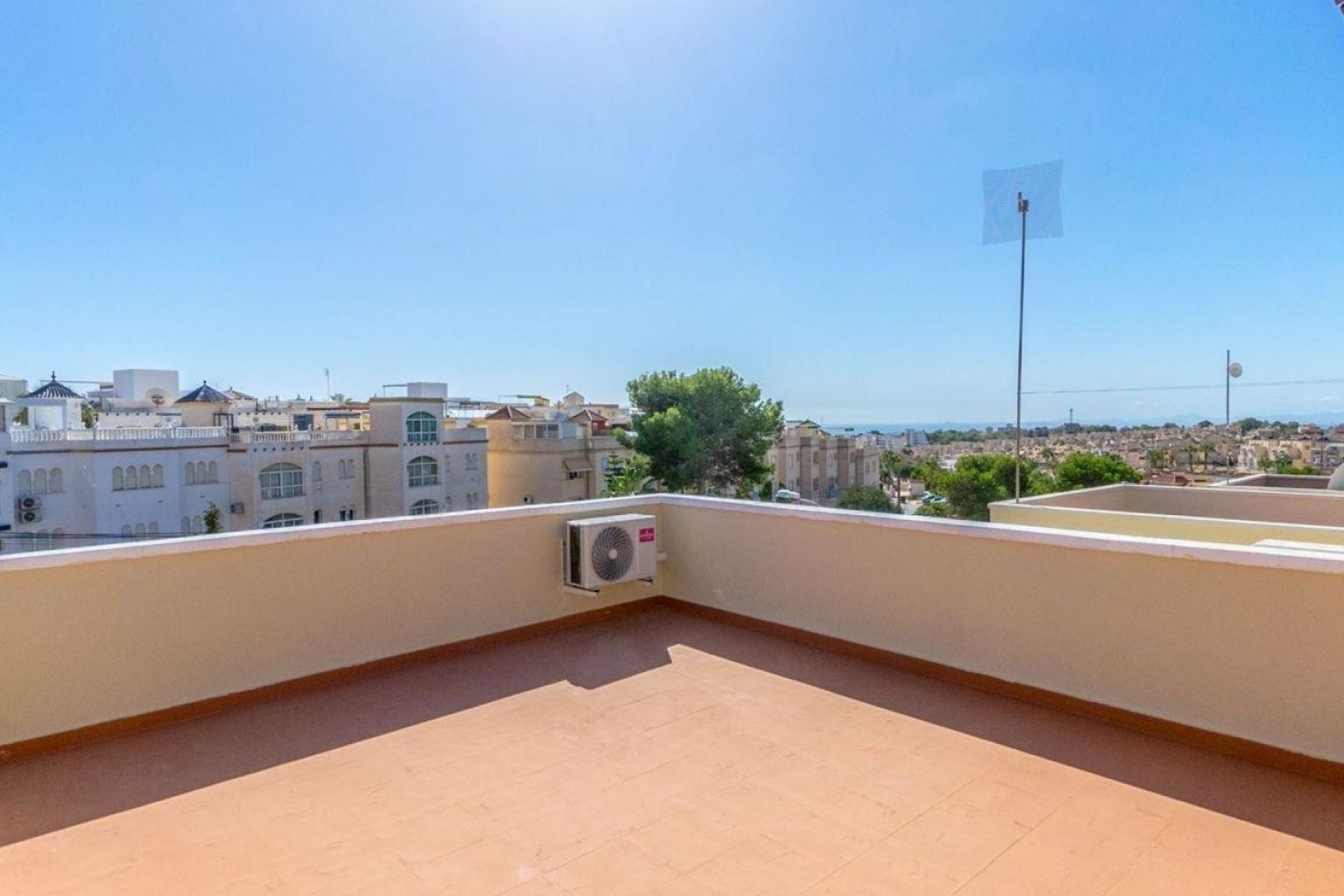 Resale - Villa -
Orihuela Costa - El Galan