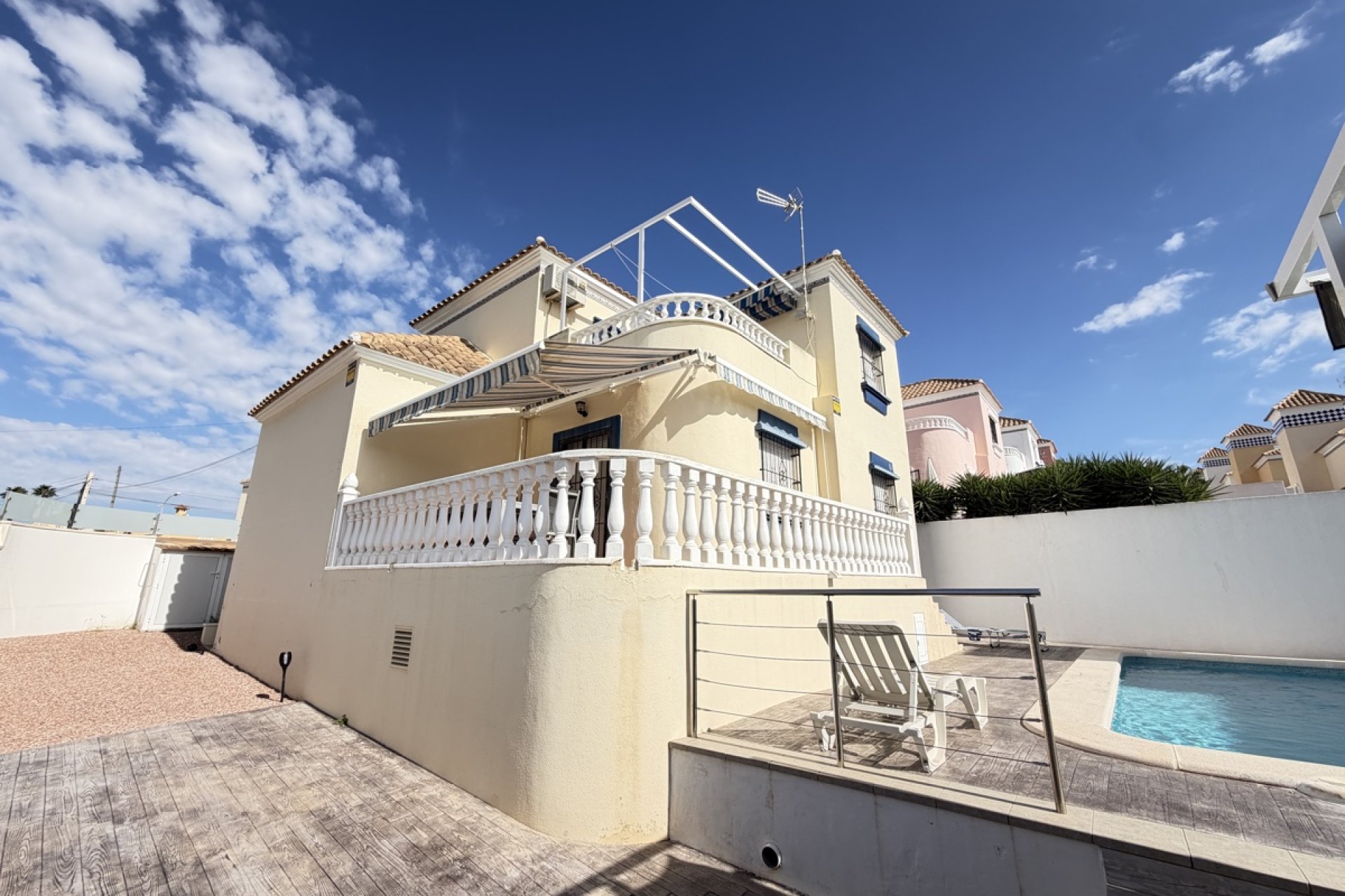 Resale - Villa -
Orihuela Costa - El Galan